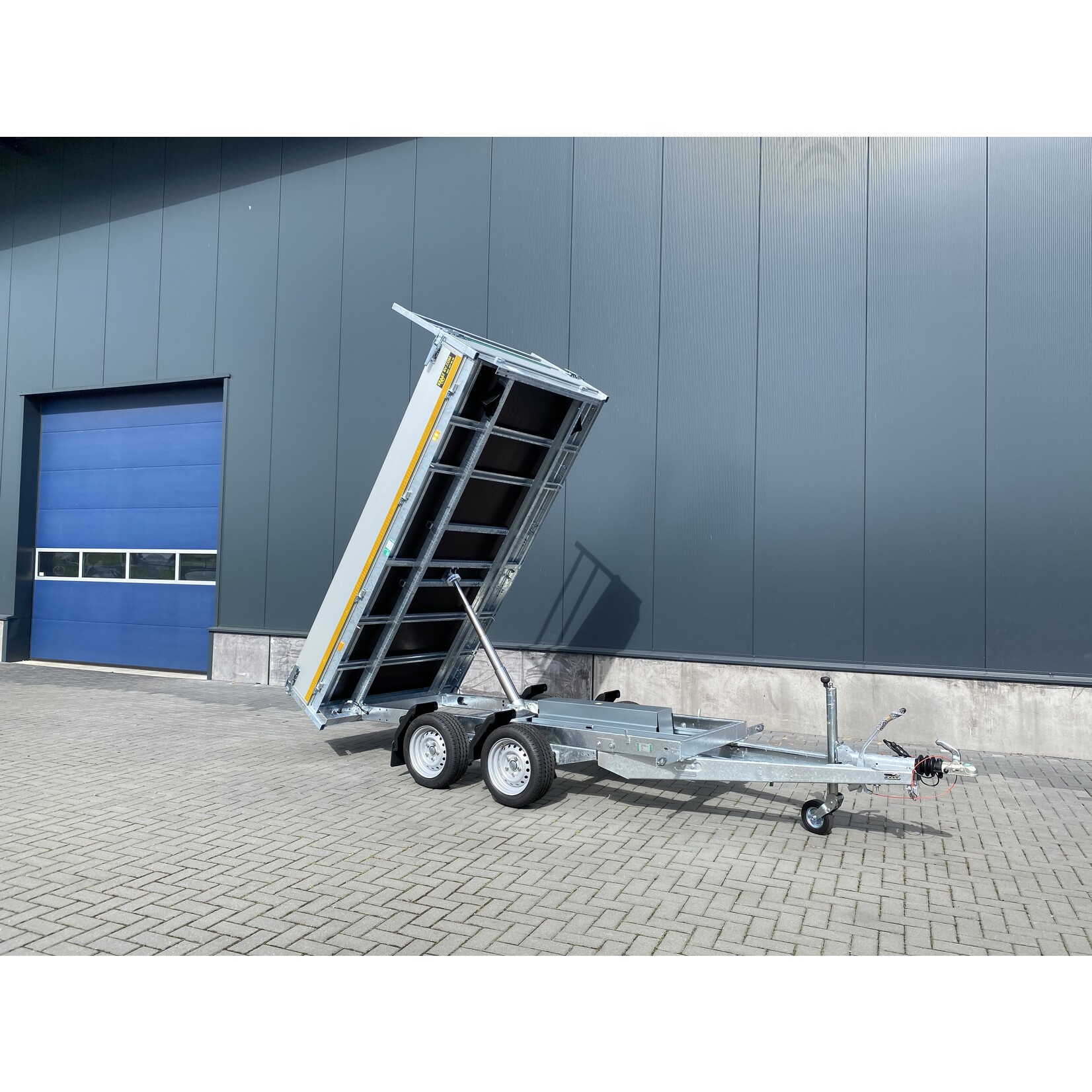 Eduard Eduard kipper | 310 x 160 x 30 Cm | 3.000 Kg | Geremd ALL - IN AKTIE!