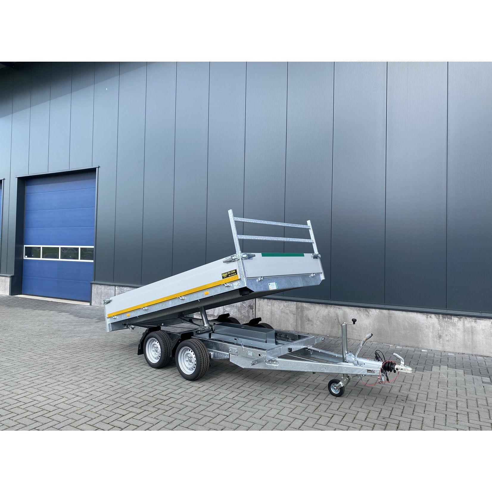 Eduard Eduard kipper | 310 x 180 x 30 cm | 3.000 Kg | Geremd ALL -IN AKTIE!