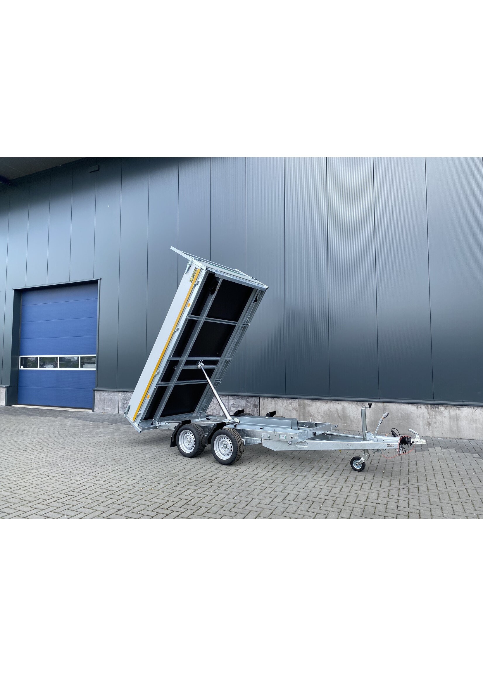 Eduard Eduard kipper | 310 x 180 x 30 cm | 3.000 Kg | Geremd ALL -IN AKTIE!