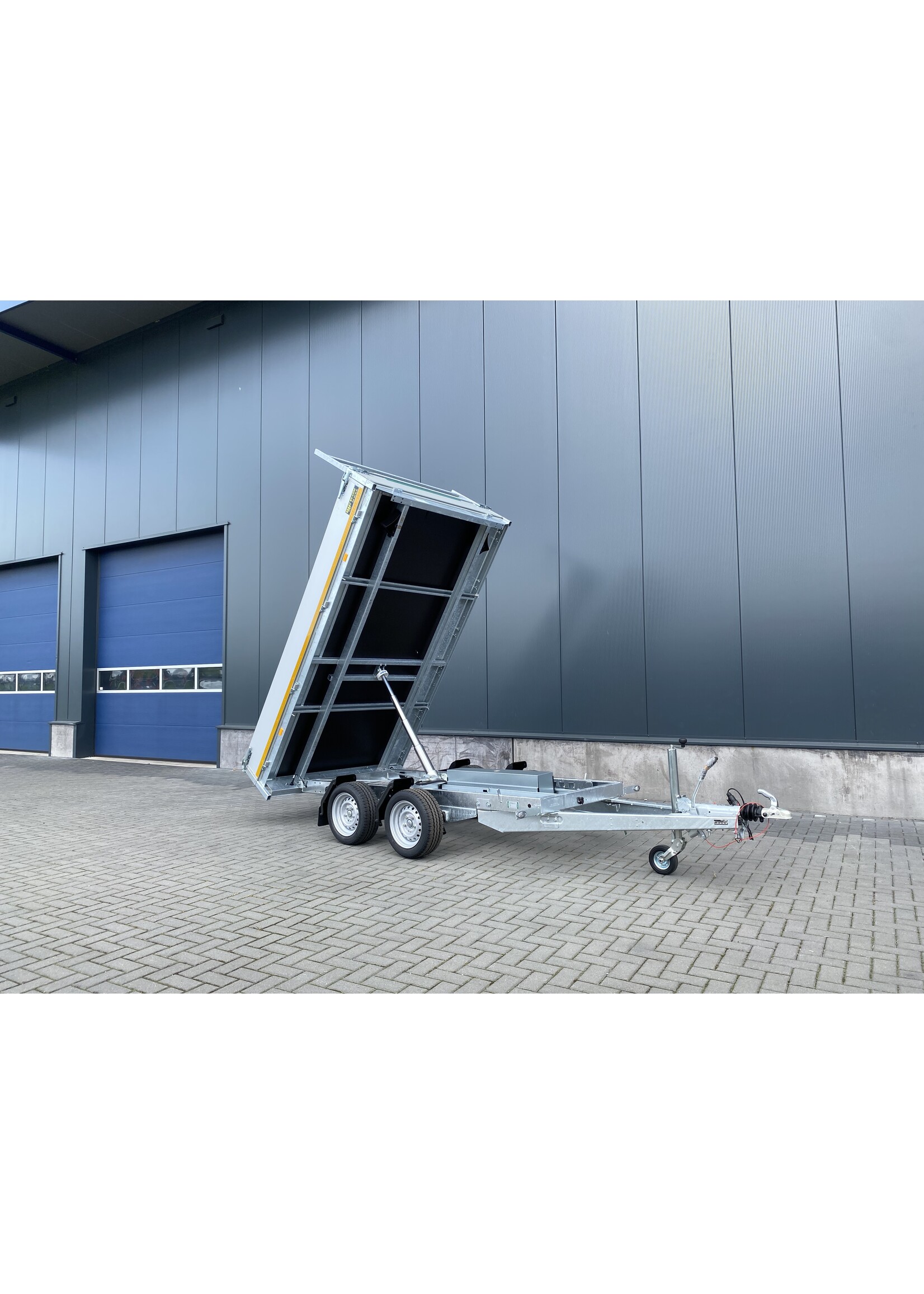 Eduard Eduard kipper | 310 x 180 x 30 cm | 3.000 Kg | Geremd ALL -IN AKTIE!