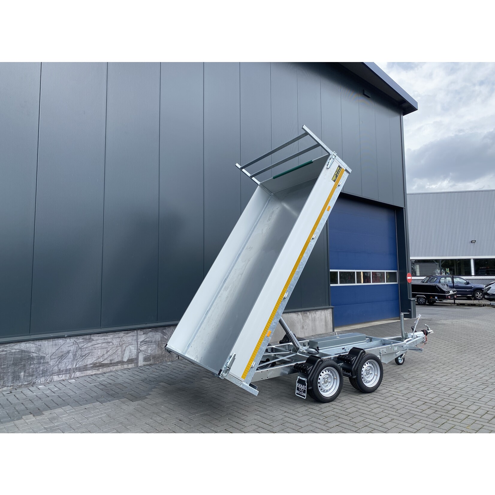 Eduard Eduard kipper | 310 x 180 x 30 cm | 2.700 Kg | Geremd ALL -IN AKTIE!