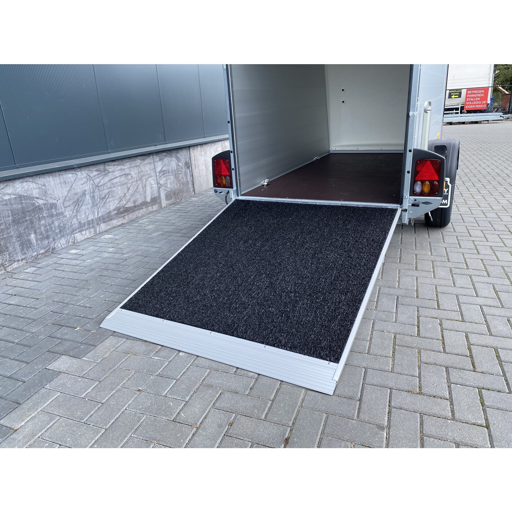 Bockmann Böckmann Gesloten Aanhangwagen 275 cm X 131 cm 173 cm | Geremd ALL-INN AKTIE