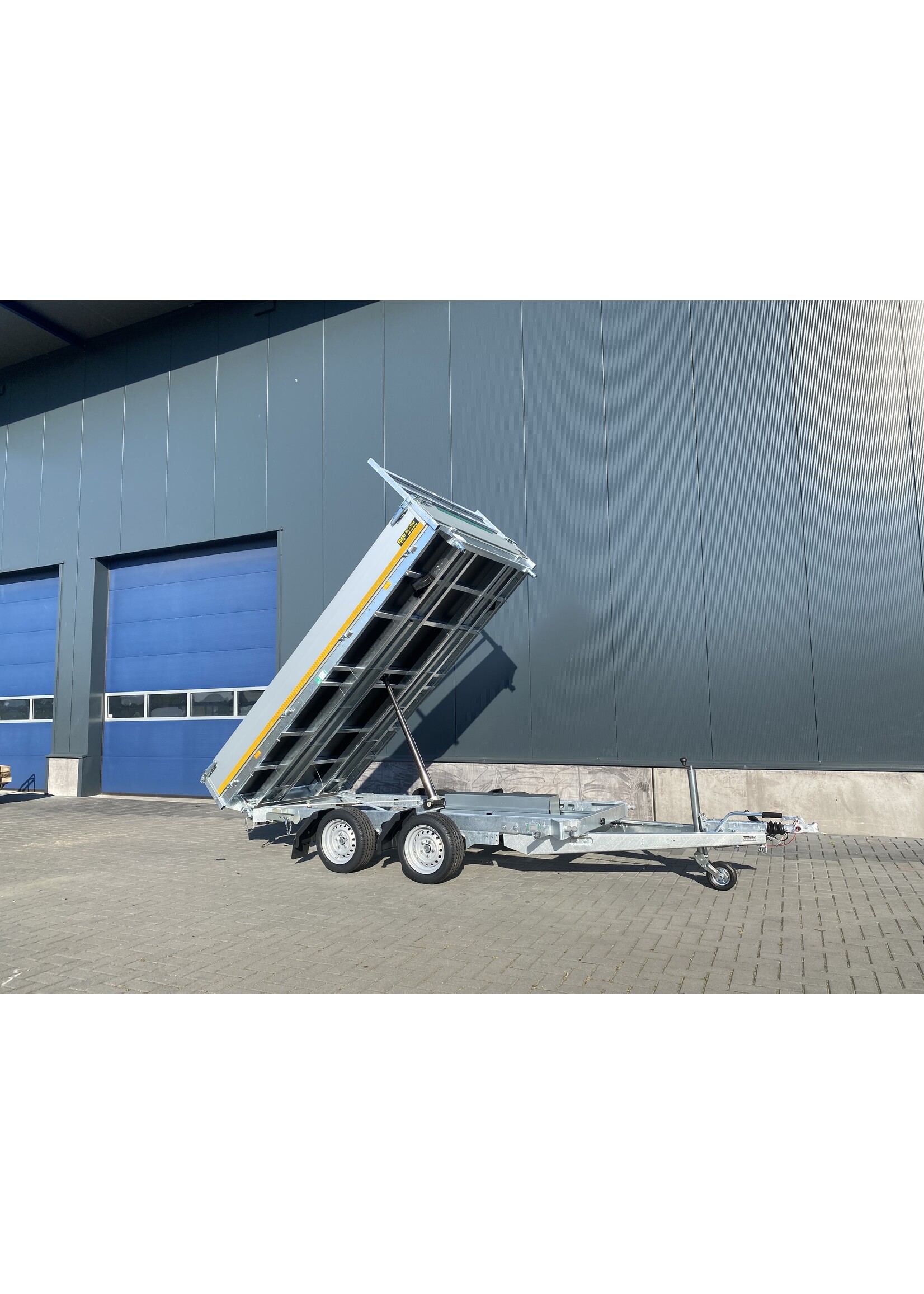 Eduard Eduard kipper |  335 x 180 x 30 Cm | 3.000 Kg | Geremd ALL - IN AKTIE!