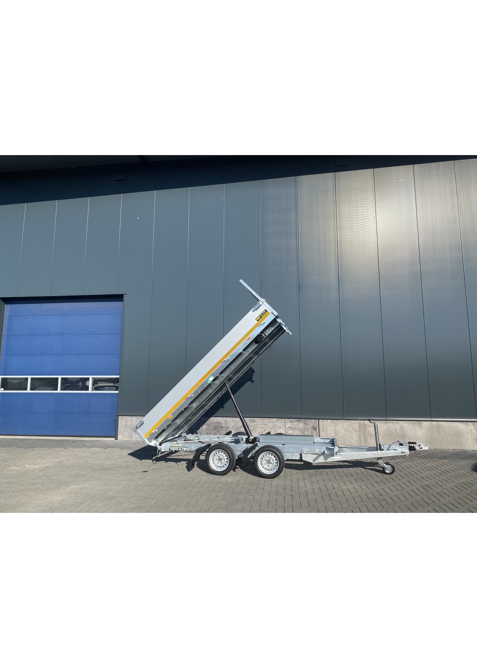 Eduard Eduard kipper |  335 x 180 x 30 Cm | 3.000 Kg | Geremd ALL - IN AKTIE!