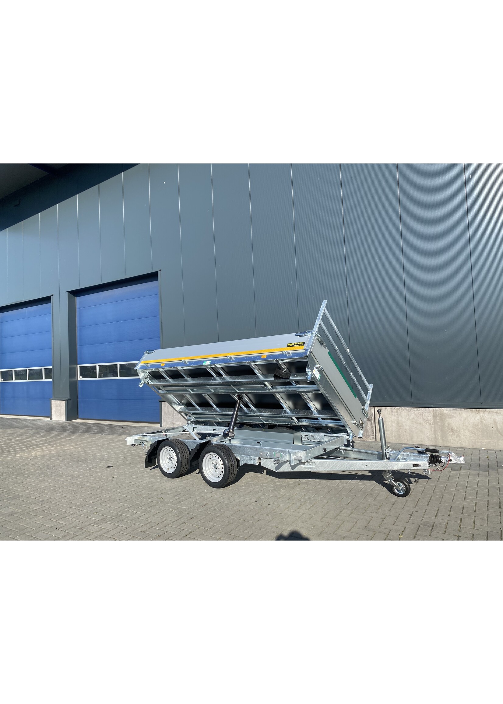 Eduard Eduard  3- zijdige kipper |  335 x 180 x 30 cm |  3.500 kg | Geremd ALL - IN AKTIE!