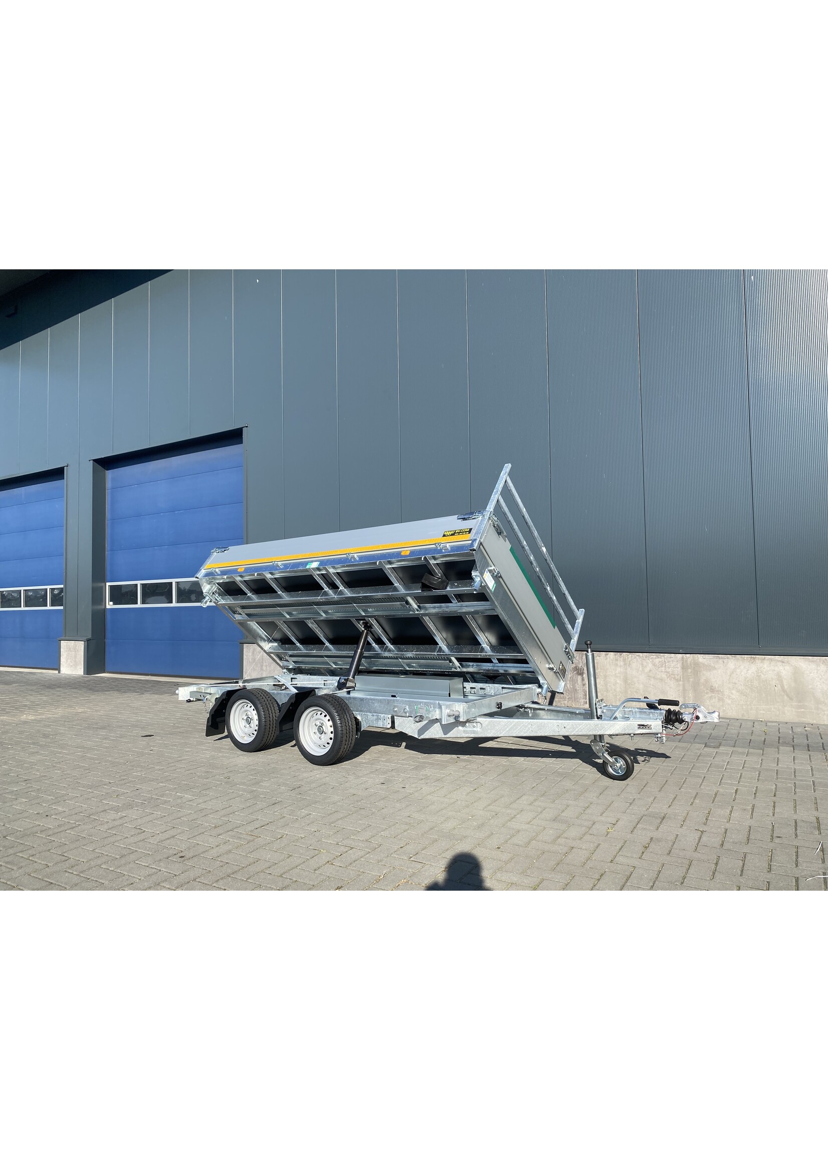 Eduard Eduard  3- zijdige kipper |  335 x 180 x 30 cm |  3.500 kg | Geremd ALL - IN AKTIE!