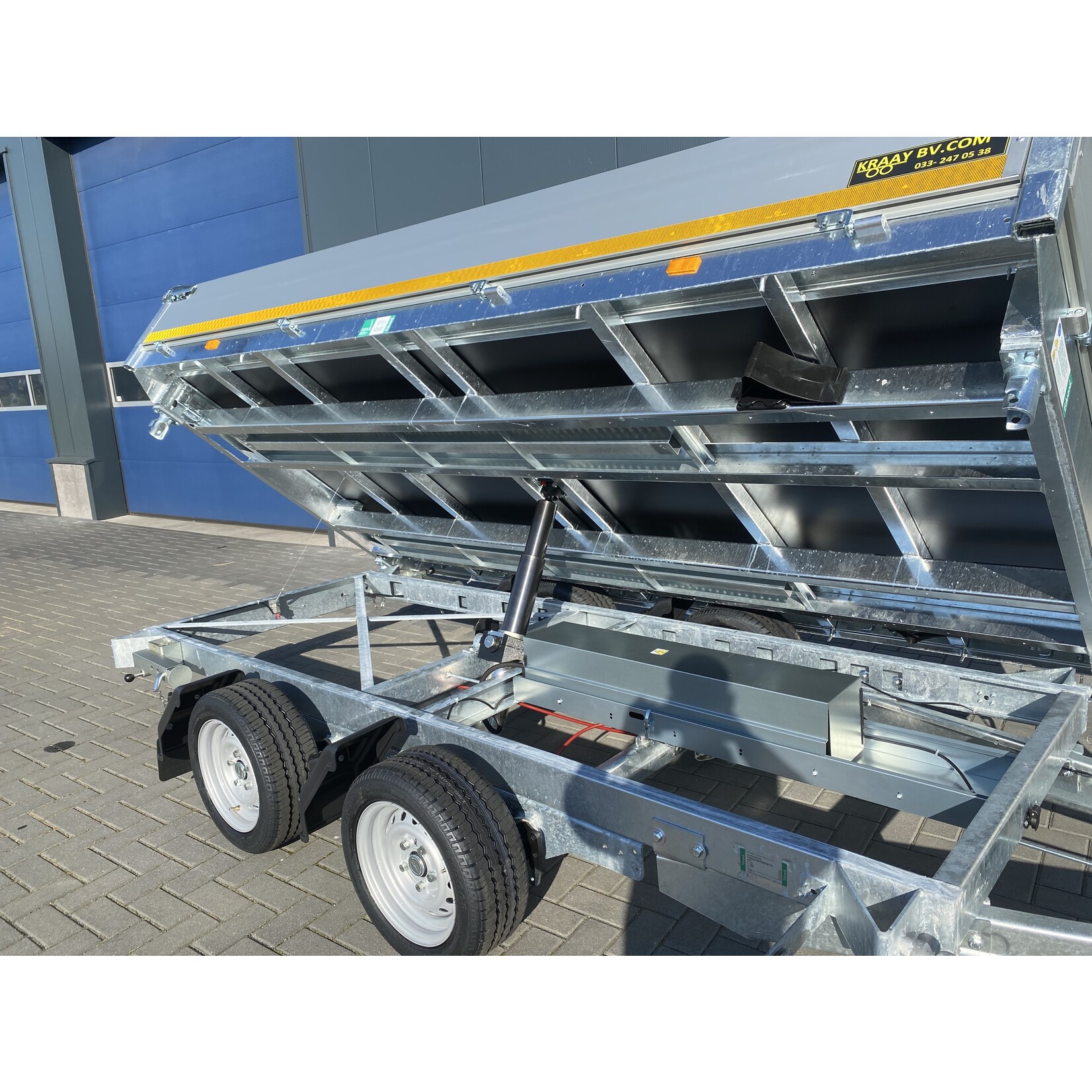 Eduard Eduard  3- zijdige kipper |  335 x 180 x 30 cm |  3.500 kg | Geremd ALL - IN AKTIE!