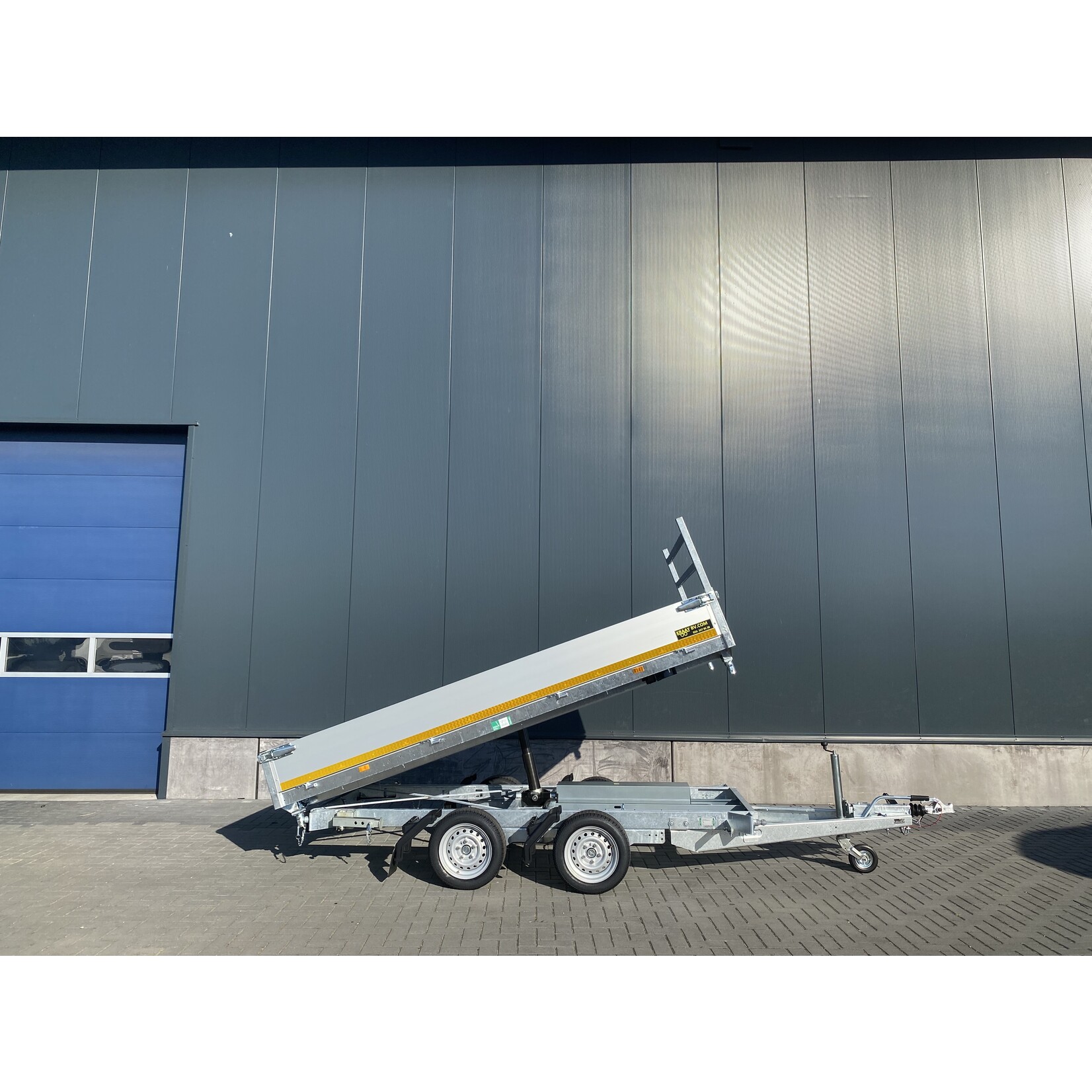 Eduard Eduard  3- zijdige kipper |  335 x 180 x 30 cm |  3.500 kg | Geremd ALL - IN AKTIE!
