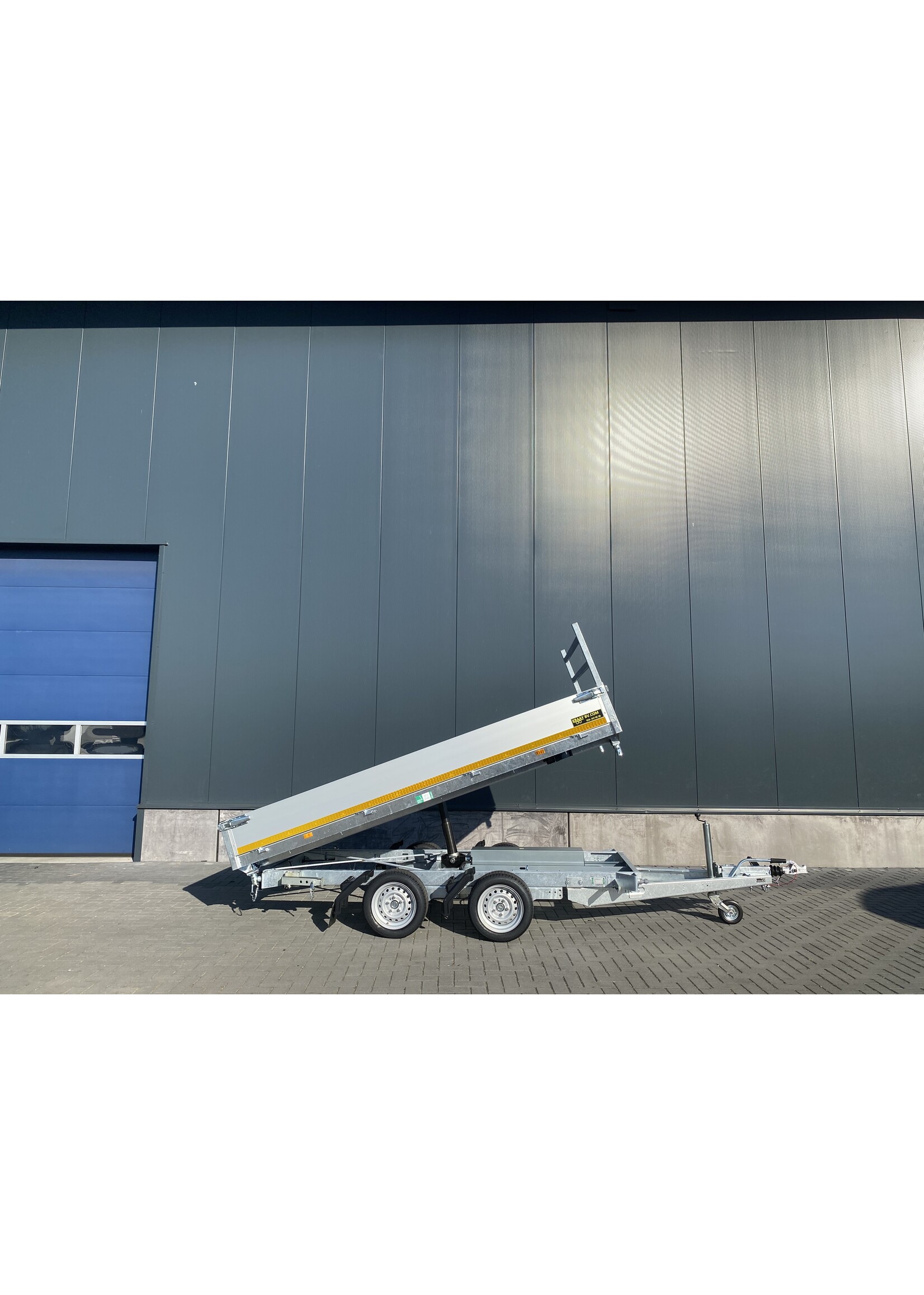 Eduard Eduard  3- zijdige kipper |  335 x 180 x 30 cm |  3.500 kg | Geremd ALL - IN AKTIE!