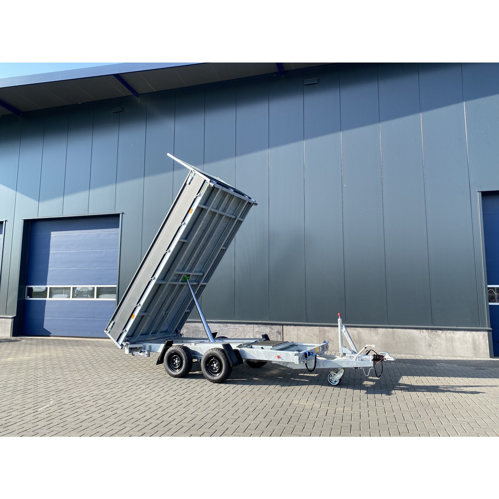 Hapert Hapert Cobalt HM-2 | 375 x 180 x 40 cm | 3.500 kg | Geremd ALL - IN AKTIE!