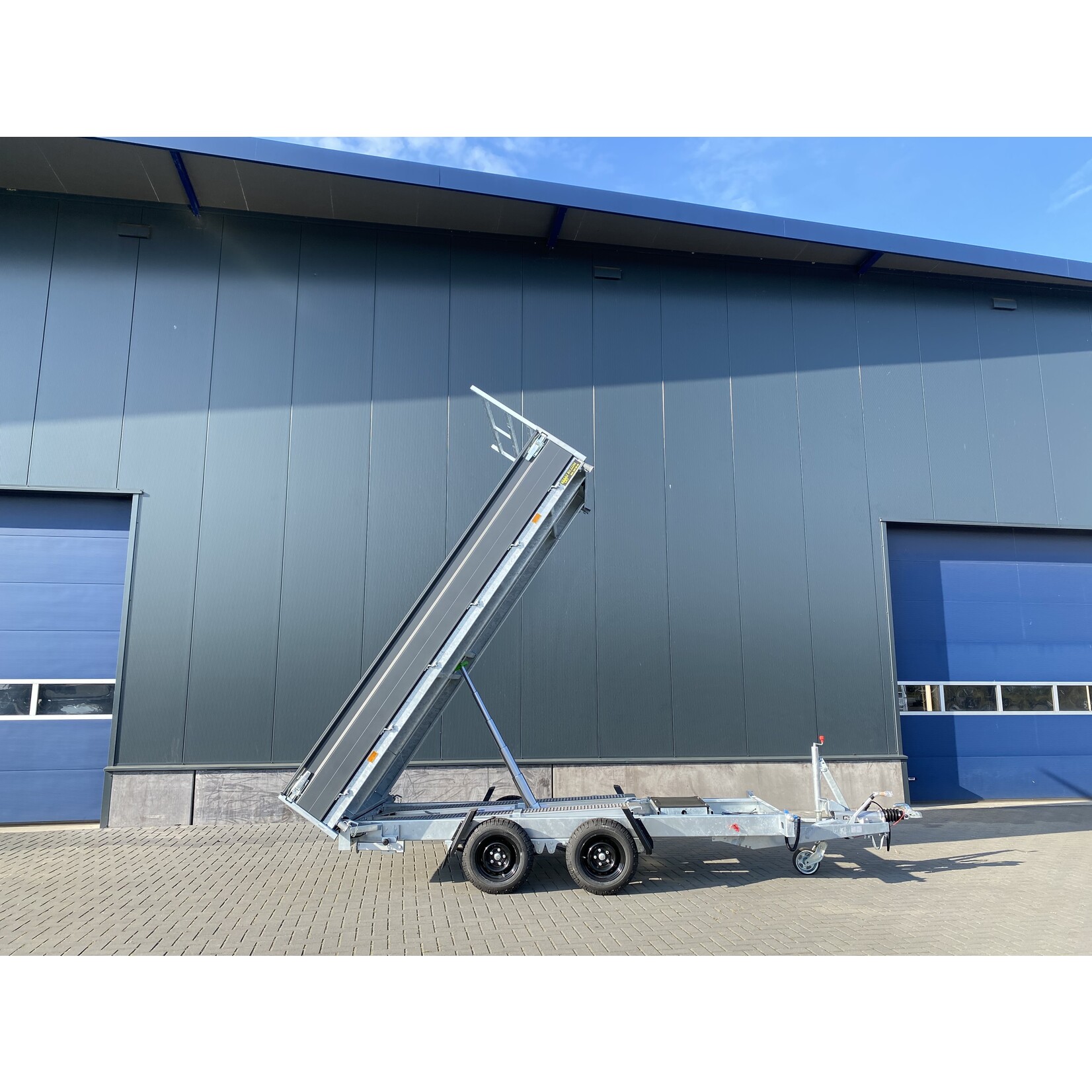 Hapert Hapert Cobalt HM-2 | 375 x 180 x 40 cm | 3.500 kg | Geremd ALL - IN AKTIE!