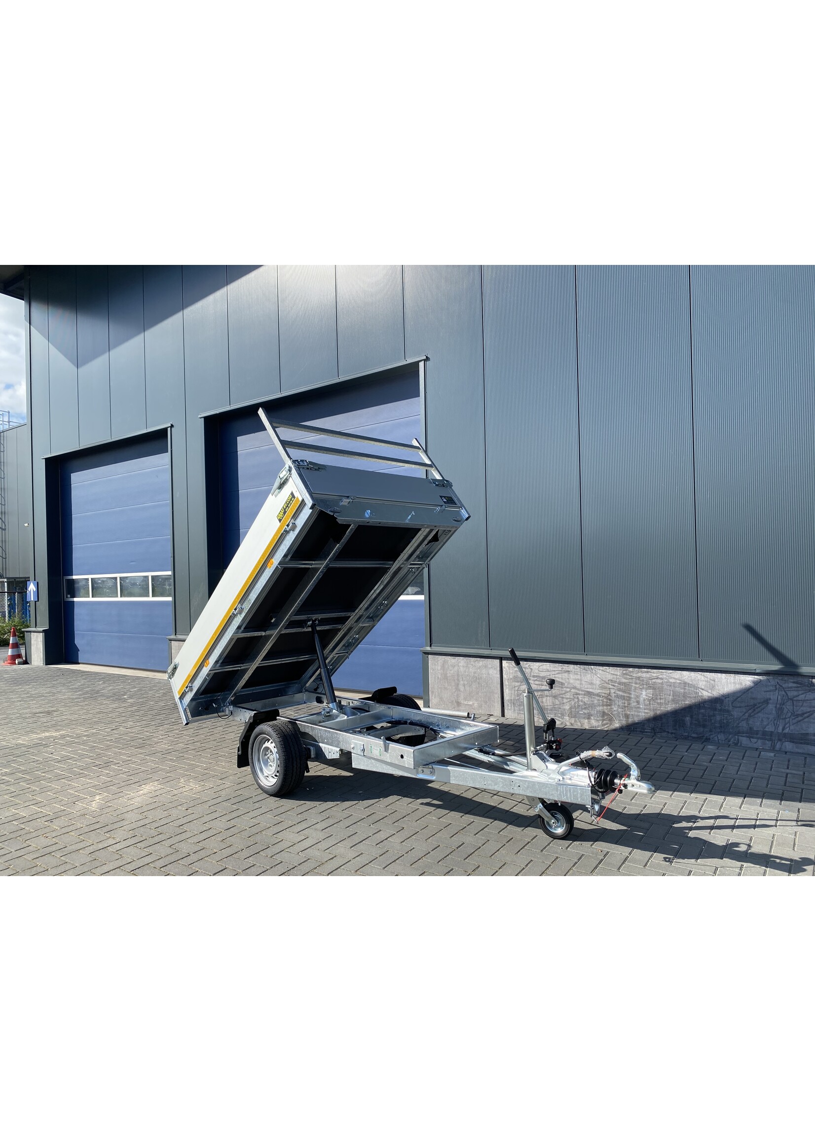 Eduard Eduard kipper handpomp bediend | 260 x 150 x 30 cm | 1.350 kg | geremd ALL - IN AKTIE!