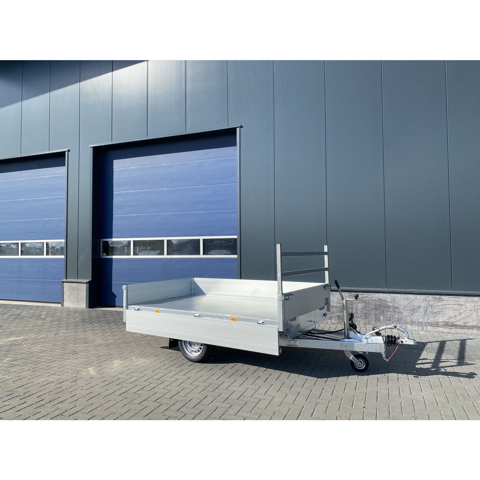 Eduard Eduard kipper handpomp bediend | 260 x 150 x 30 cm | 1.350 kg | geremd ALL - IN AKTIE!