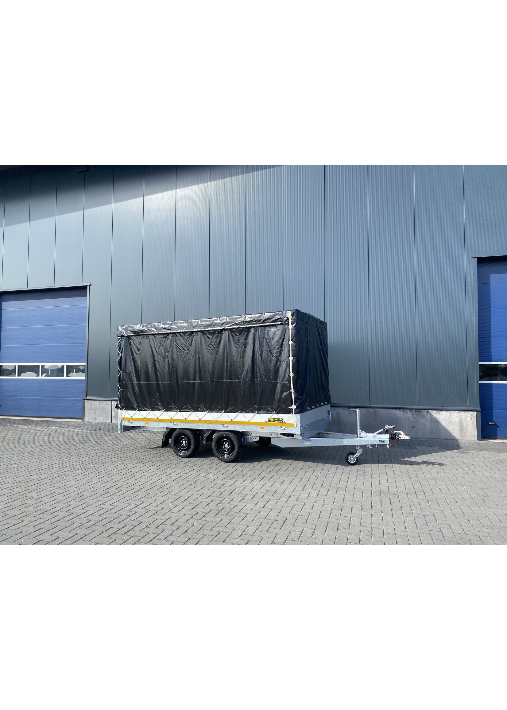 Eduard Eduard | 356 x 180 x 180 cm | 2.700 kg | Geremd ALL - IN AKTIE!