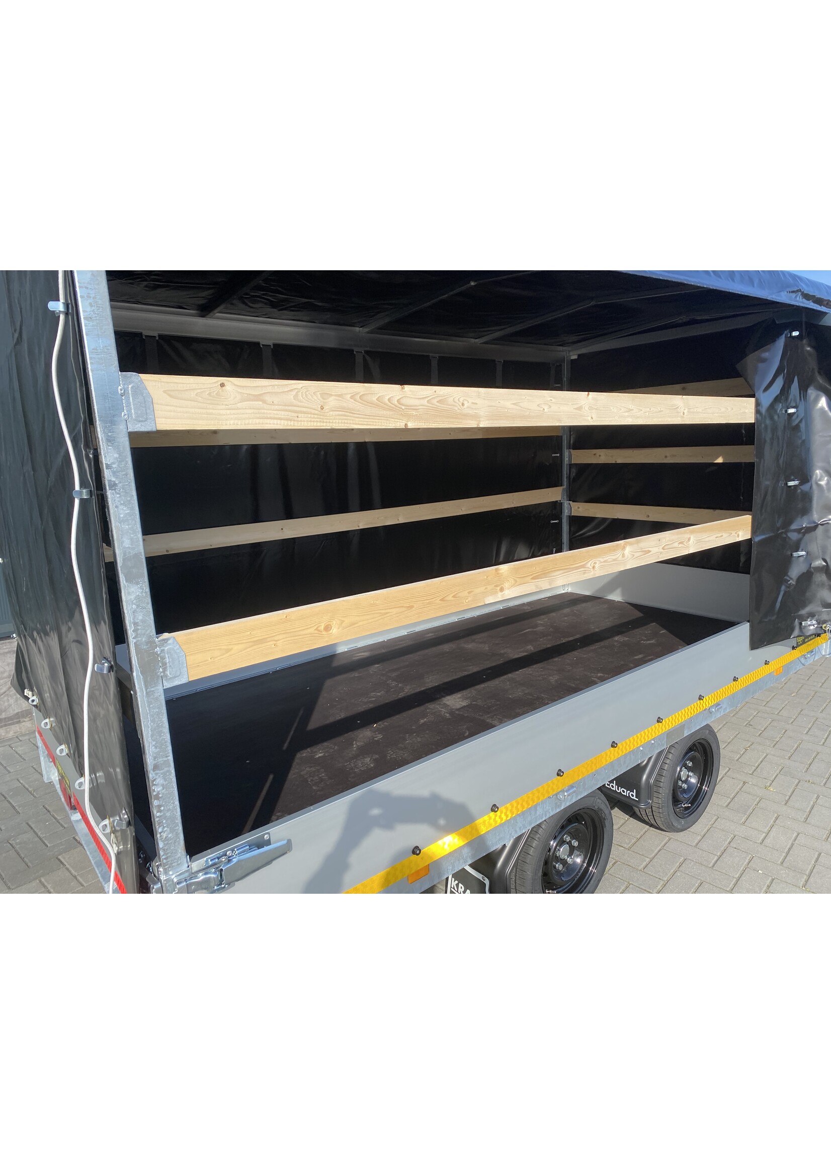 Eduard Eduard | 356 x 180 x 180 cm | 2.700 kg | Geremd ALL - IN AKTIE!