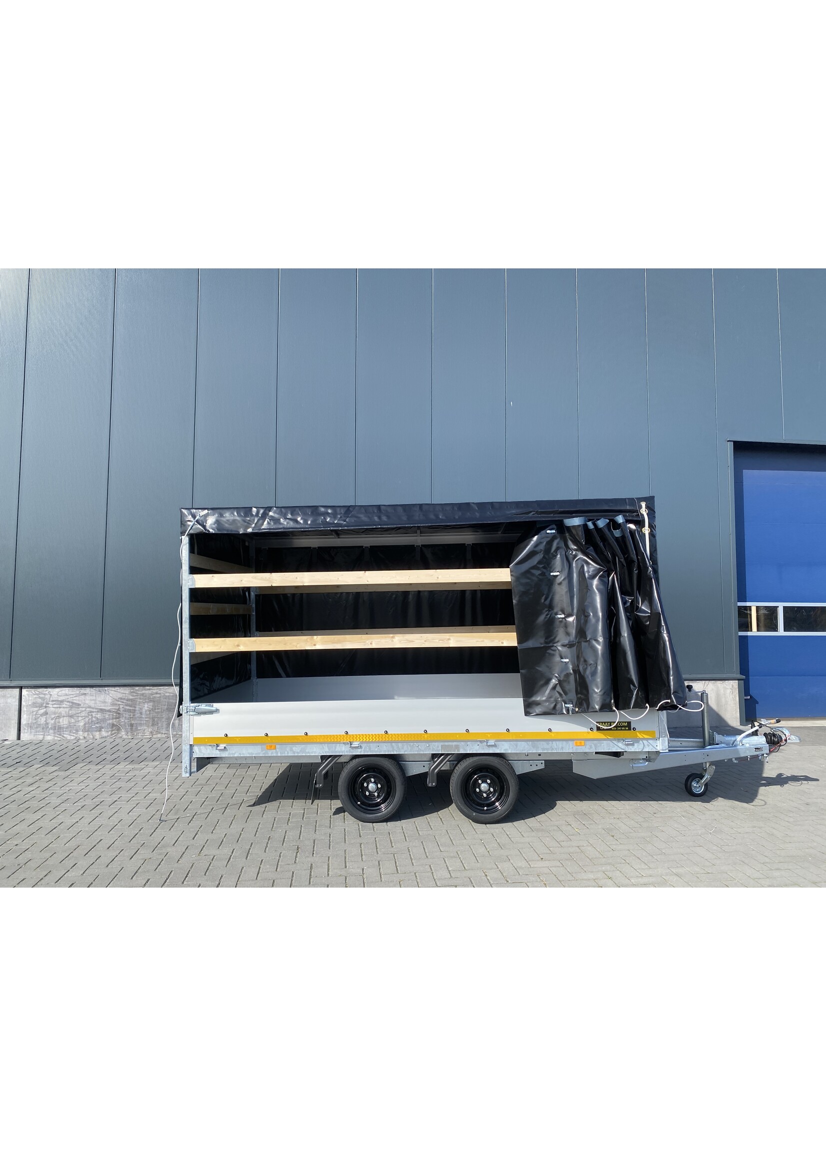 Eduard Demo / voorraad aktie! Eduard | 356 x 180 x 180 cm | 2.700 kg | Geremd
