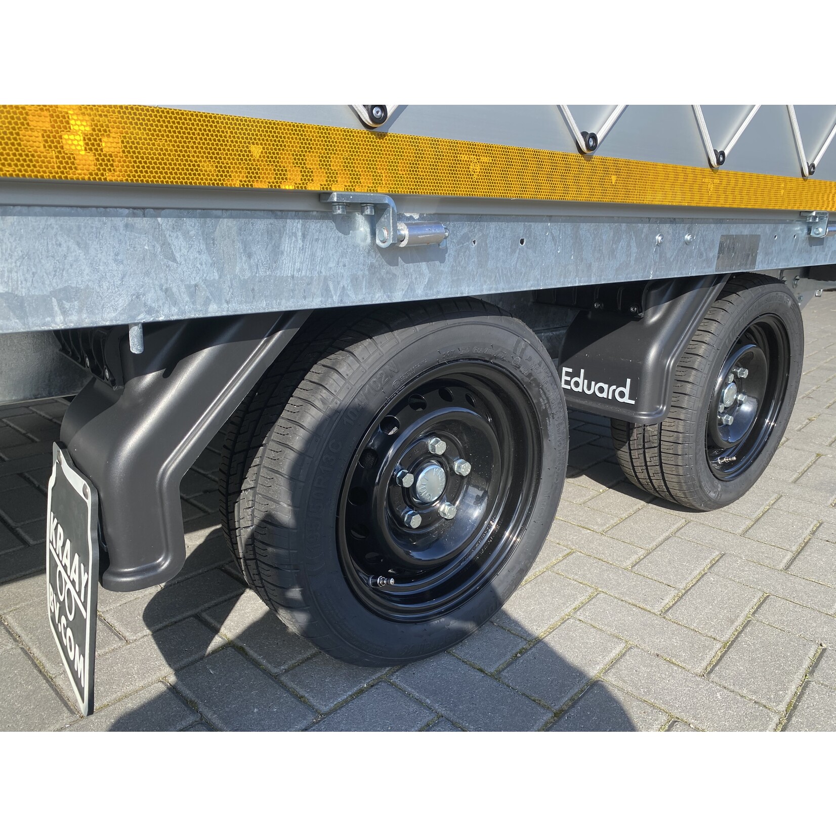 Eduard Eduard | 356 x 180 x 180 cm | 2.700 kg | Geremd ALL - IN AKTIE!