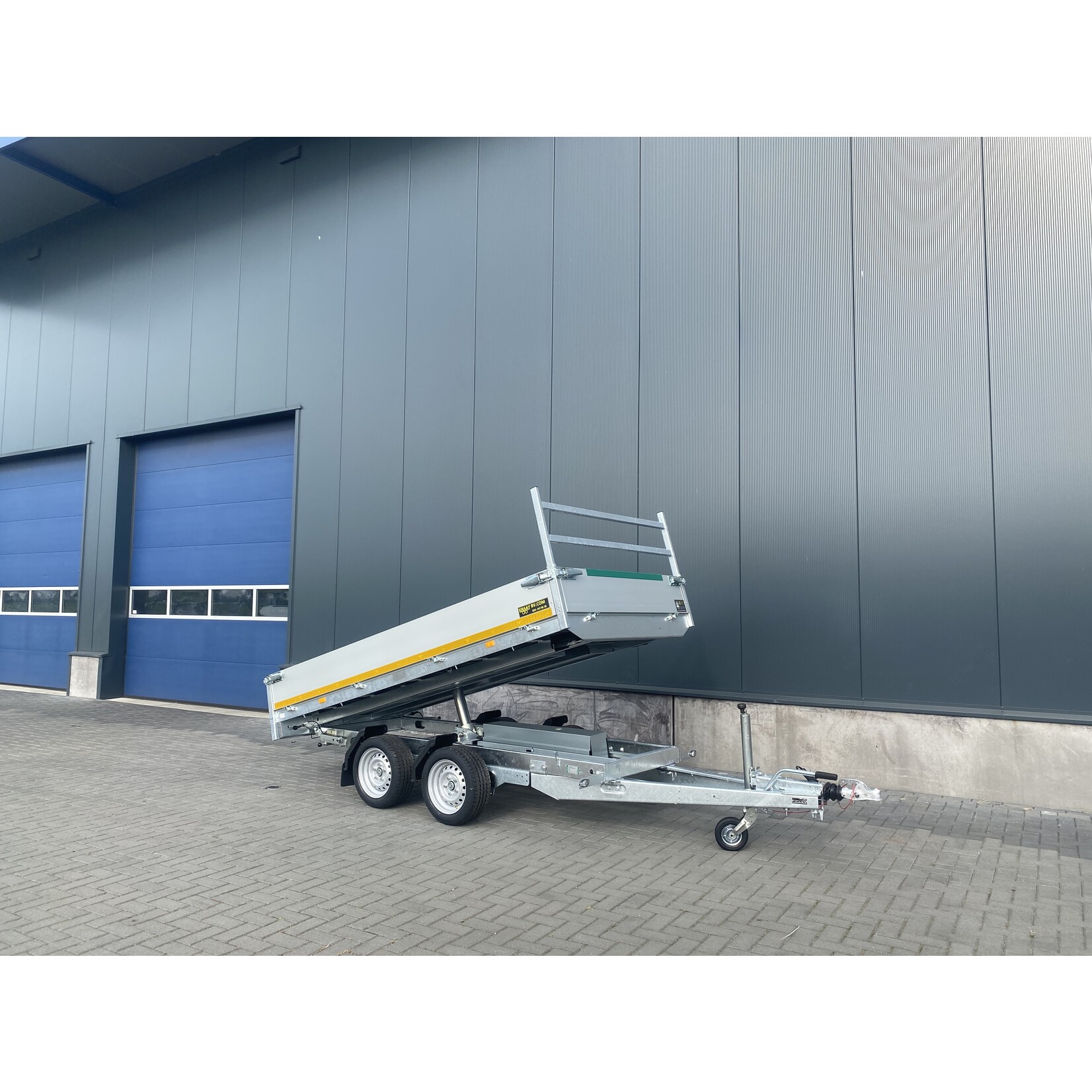 Eduard Eduard kipper |  310 x 160 x 30 Cm | 3.000 Kg  | incl. rijplaten + steunpoten  ALL - IN AKTIE!