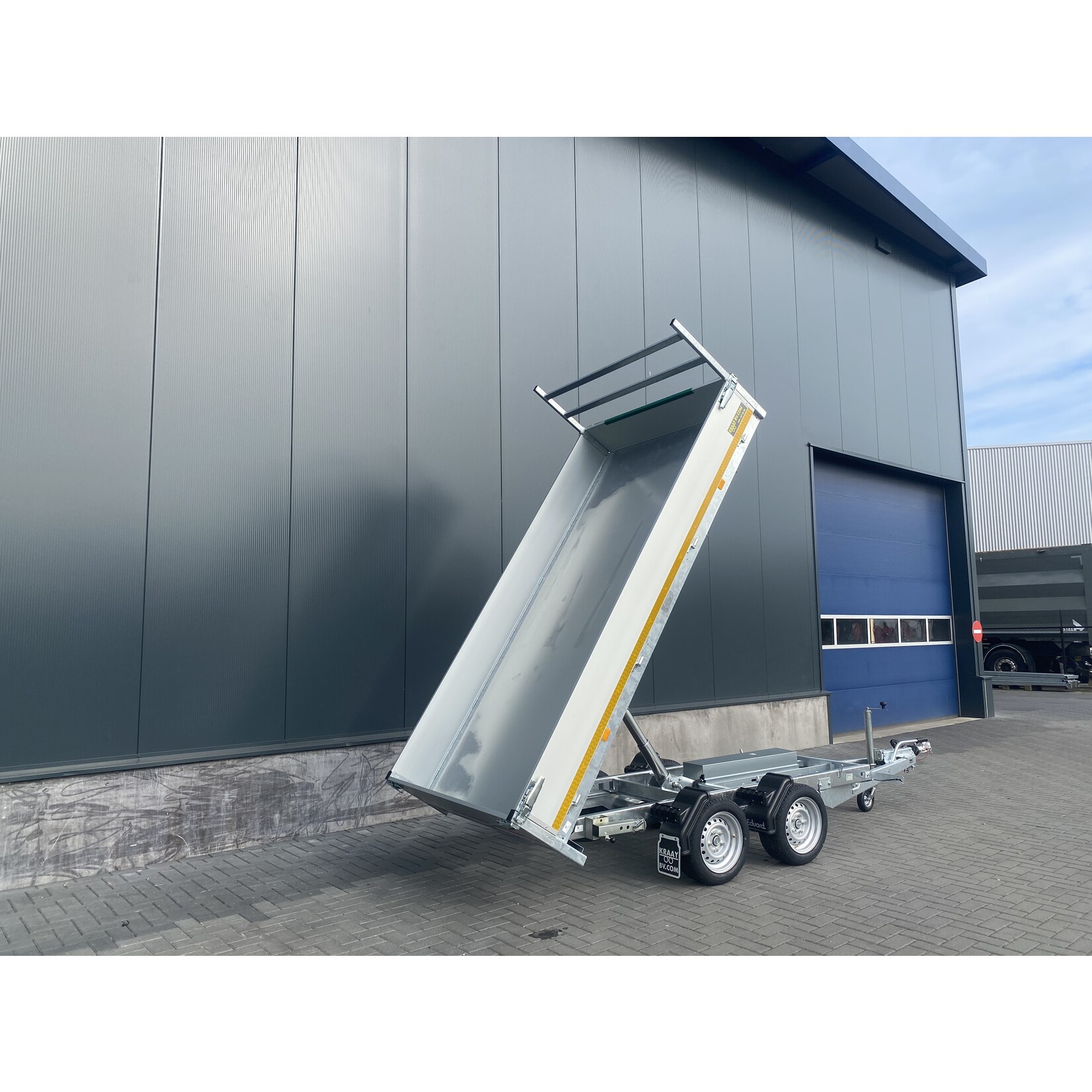 Eduard Eduard kipper |  310 x 160 x 30 Cm | 3.000 Kg  | incl. rijplaten + steunpoten  ALL - IN AKTIE!