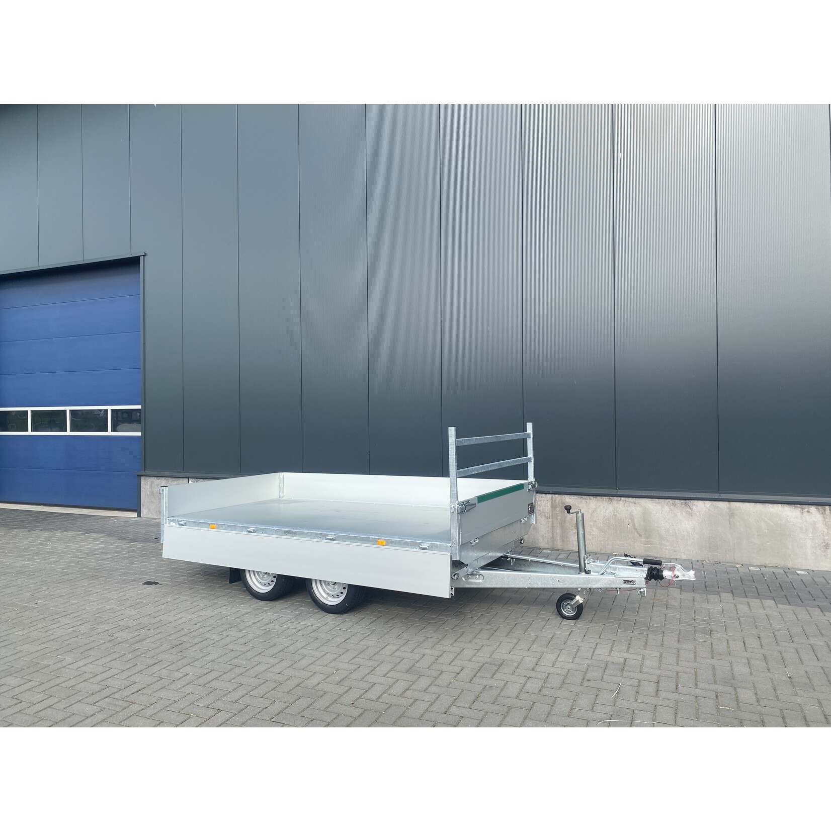Eduard Eduard kipper |  310 x 160 x 30 Cm | 3.000 Kg  | incl. rijplaten + steunpoten  ALL - IN AKTIE!