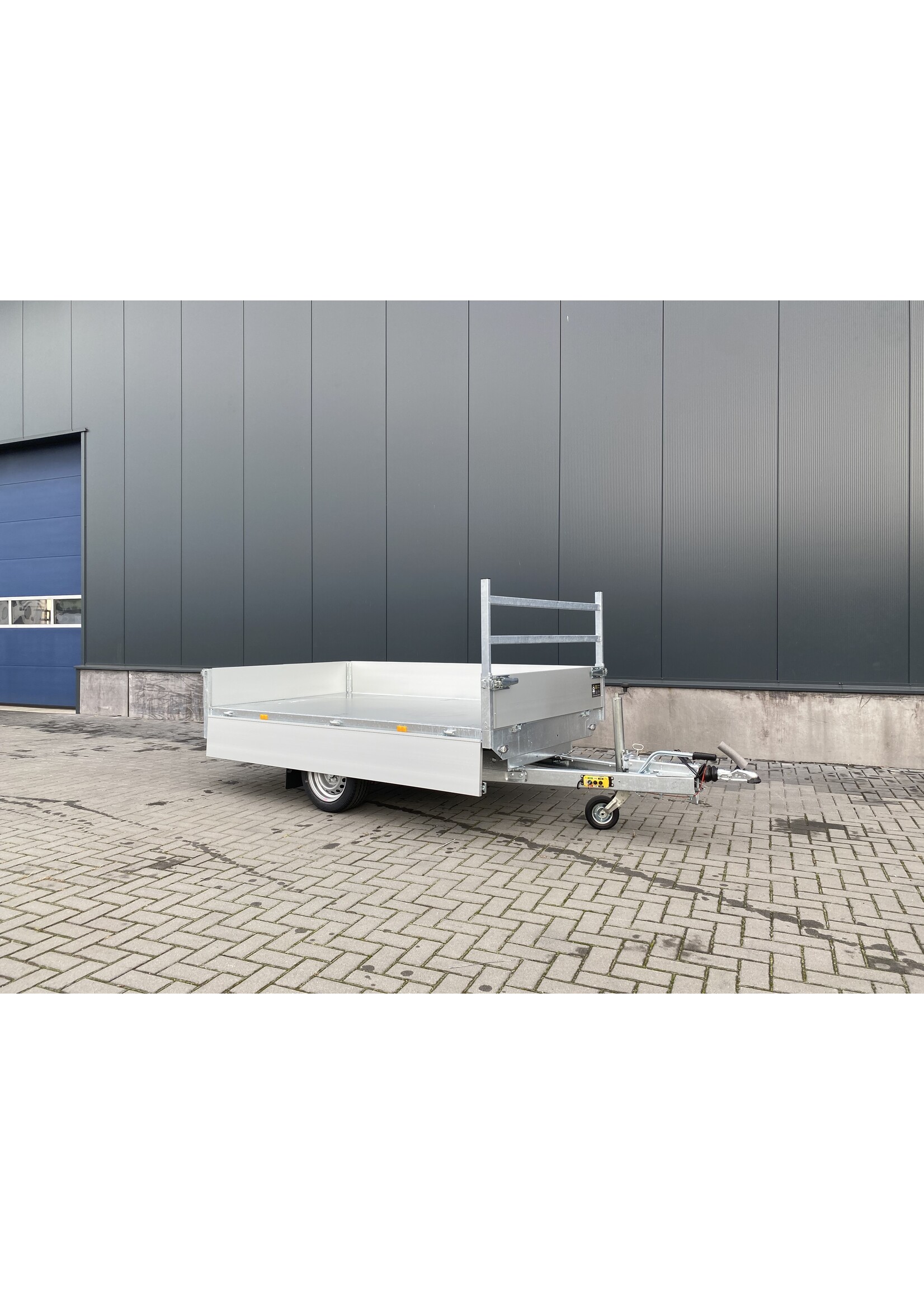 Eduard Eduard kipper elektrisch bediend | 260 x 150 x 30 cm | 1.500 kg | Incl. oprijpakket | Geremd ALL - IN AKTIE!