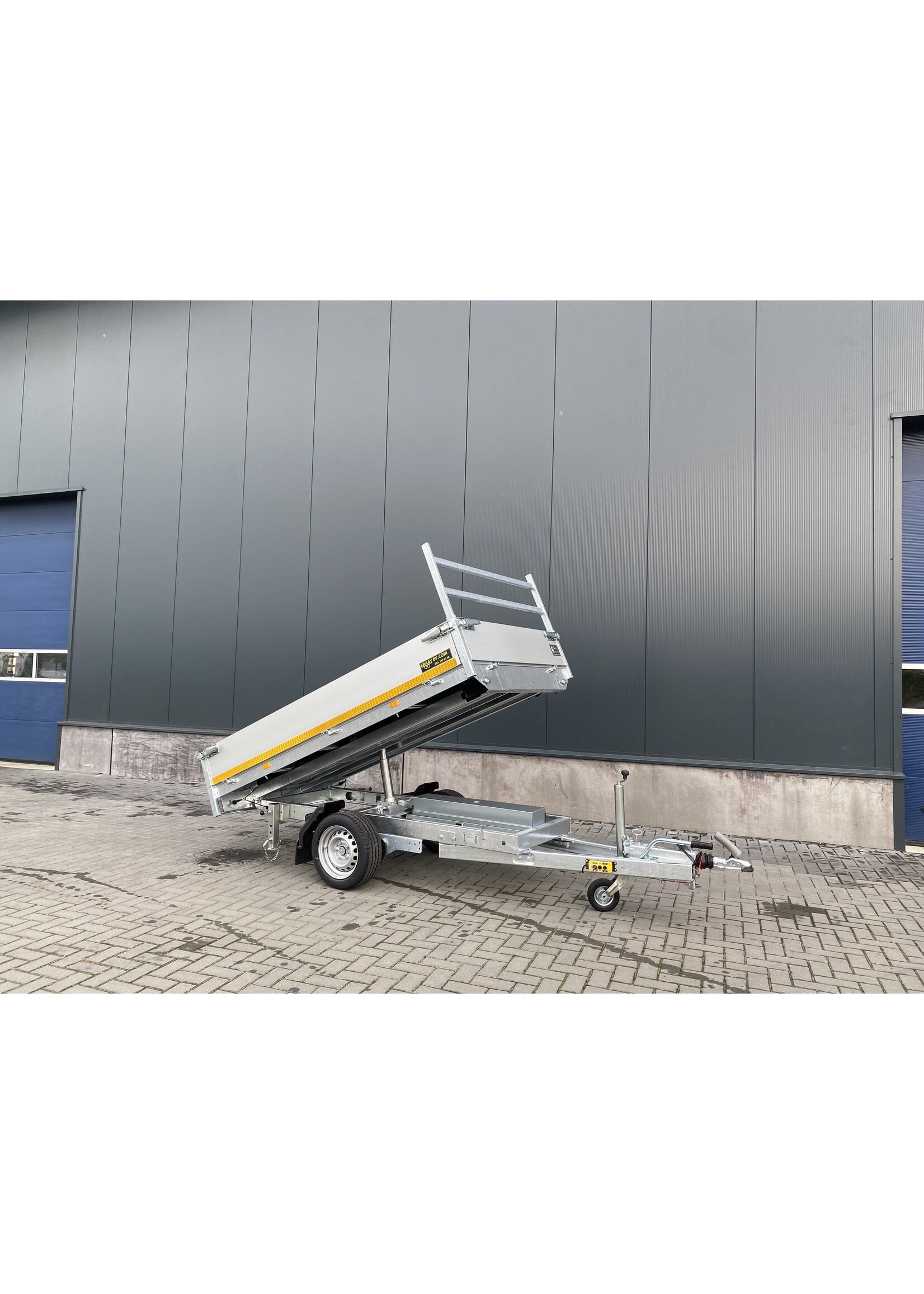 Eduard Eduard kipper elektrisch bediend | 260 x 150 x 30 cm | 1.500 kg | Incl. oprijpakket | Geremd ALL - IN AKTIE!