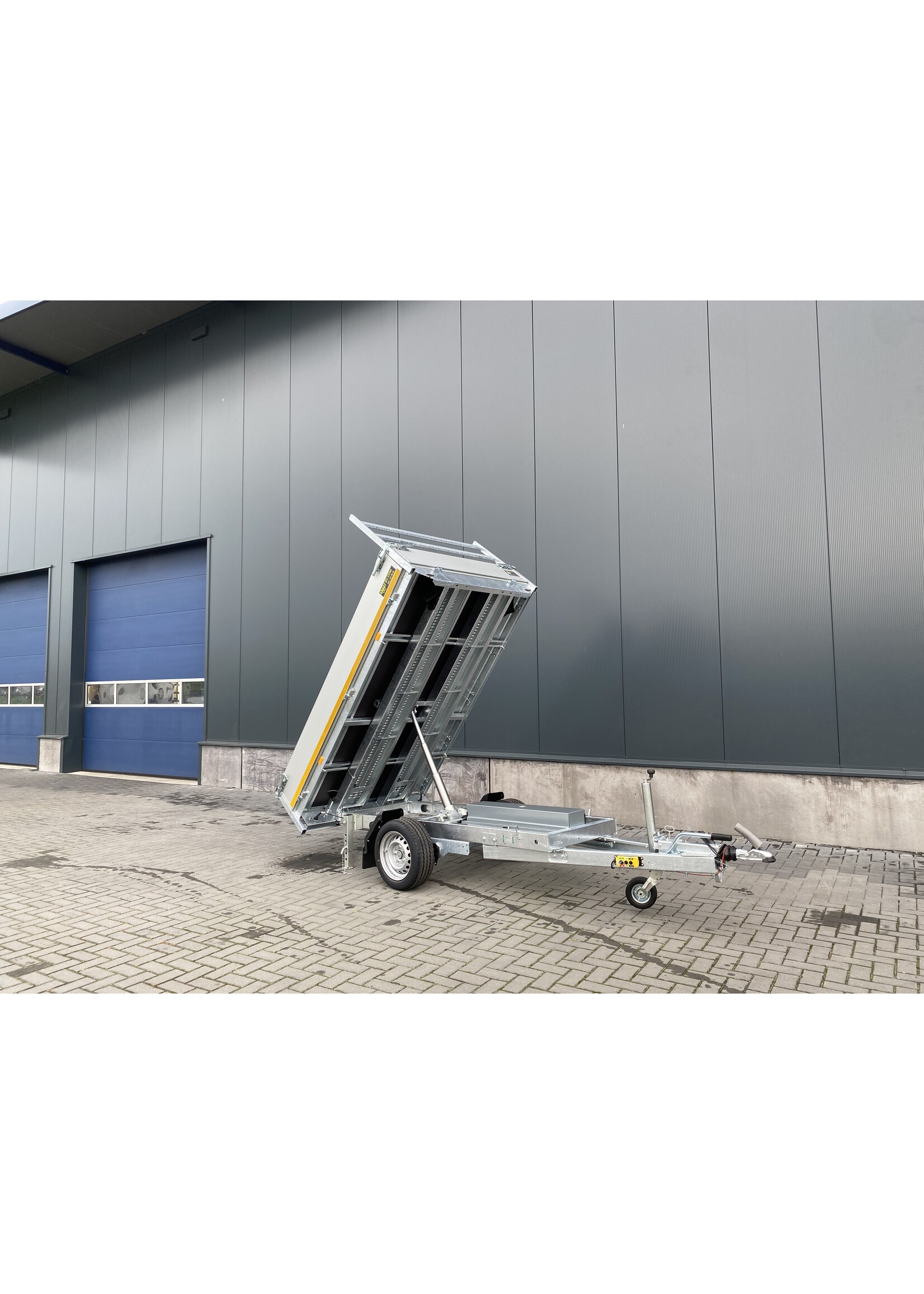 Eduard Eduard kipper elektrisch bediend | 260 x 150 x 30 cm | 1.500 kg | Incl. oprijpakket | Geremd ALL - IN AKTIE!