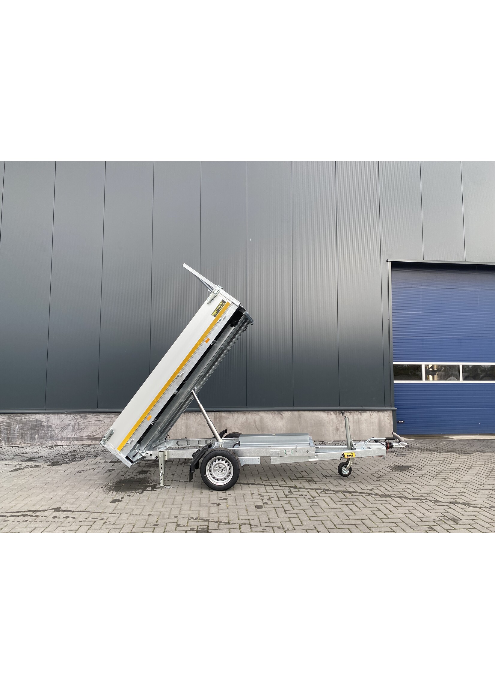 Eduard Eduard kipper elektrisch bediend | 260 x 150 x 30 cm | 1.500 kg | Incl. oprijpakket | Geremd ALL - IN AKTIE!