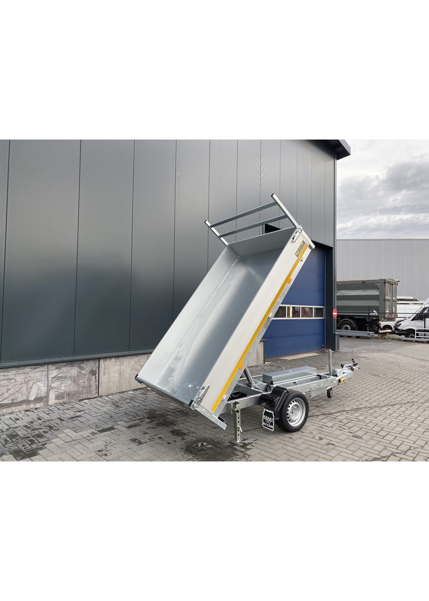 Eduard Eduard kipper elektrisch bediend | 260 x 150 x 30 cm | 1.500 kg | Incl. oprijpakket | Geremd ALL - IN AKTIE!