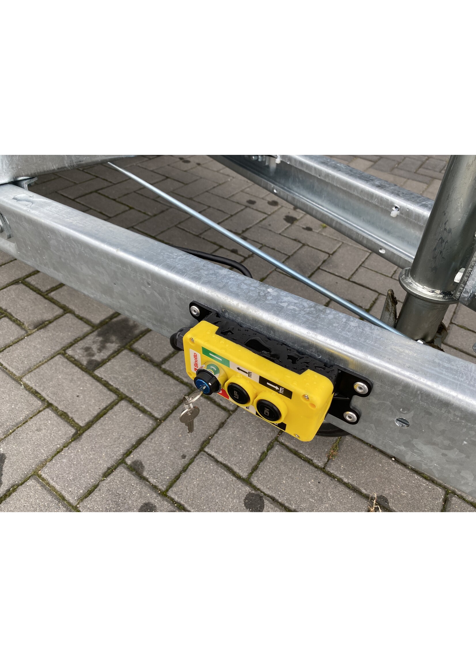 Eduard Eduard kipper elektrisch bediend | 260 x 150 x 30 cm | 1.500 kg | Incl. oprijpakket | Geremd ALL - IN AKTIE!