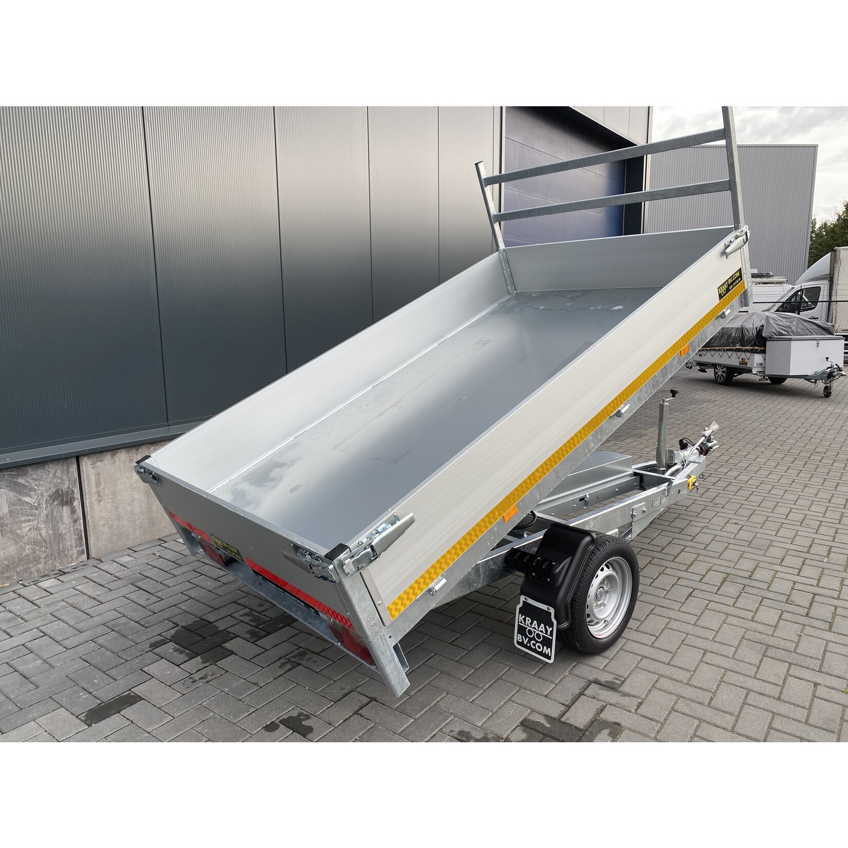 Eduard Eduard kipper elektrisch bediend  | 260 x 150 x 30  Cm | 1.350 Kg | Geremd ALL - IN AKTIE!