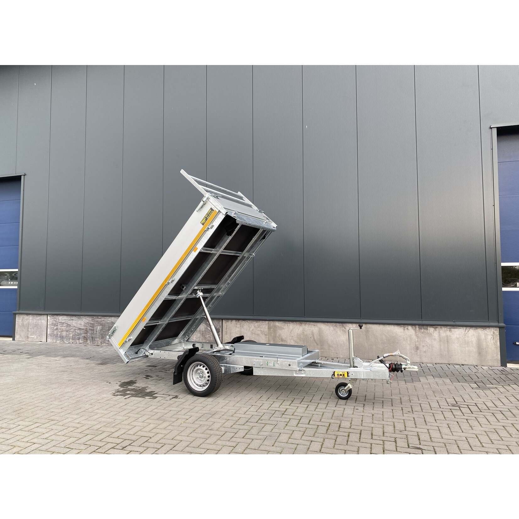 Eduard Eduard kipper elektrisch bediend  | 260 x 150 x 30  Cm | 1.350 Kg | Geremd ALL - IN AKTIE!