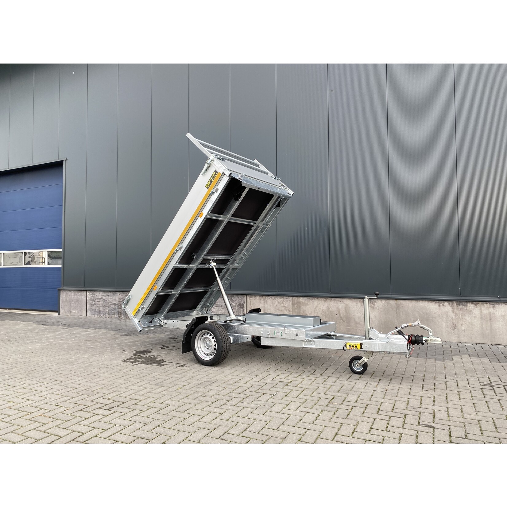 Eduard Eduard kipper elektrisch bediend  | 260 x 150 x 30  Cm | 1.350 Kg | Geremd ALL - IN AKTIE!