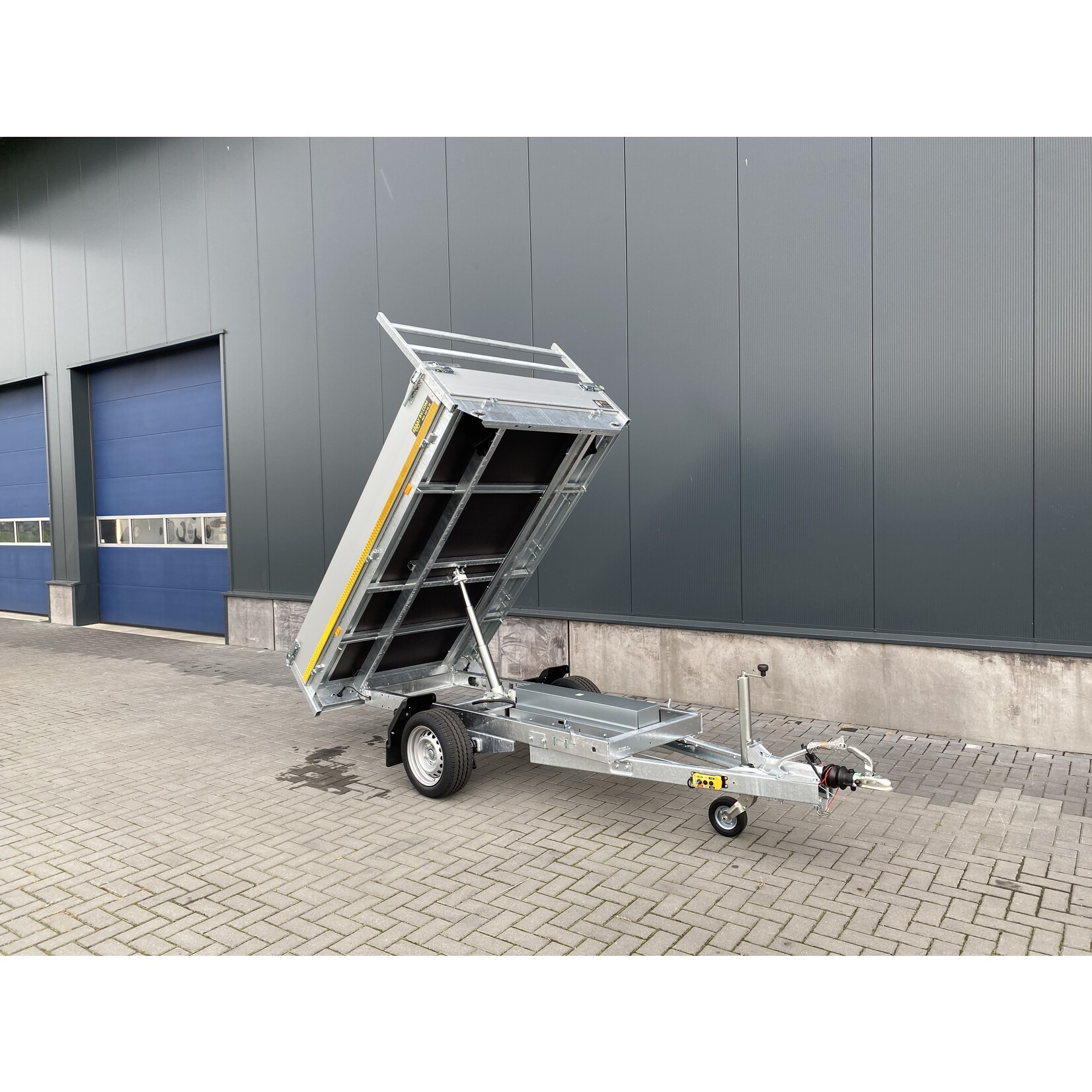 Eduard Eduard kipper elektrisch bediend  | 260 x 150 x 30  Cm | 1.350 Kg | Geremd ALL - IN AKTIE!