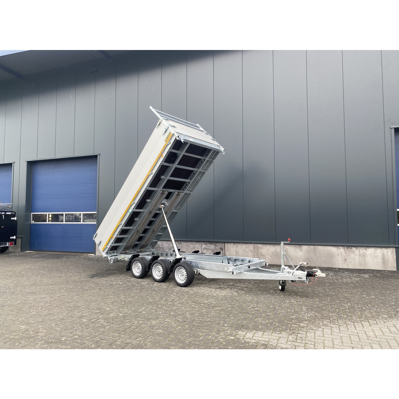 eduard Demo / voorraad aktie! Eduard 3-zijdige kipper | 400 x 180 x 60 cm | 3.500 kg | Geremd ALL-IN AKTIE!