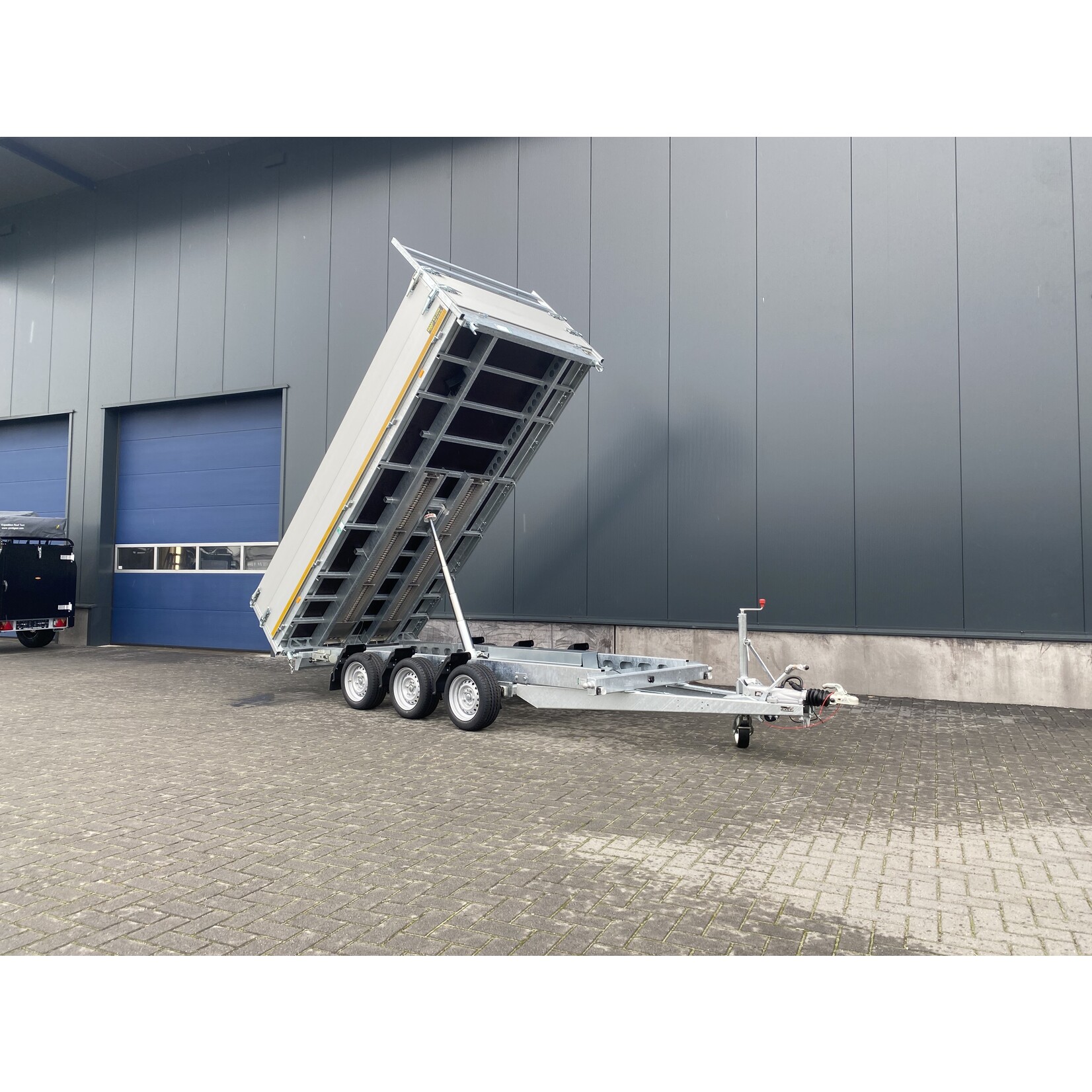 eduard Demo / voorraad aktie! Eduard 3-zijdige kipper | 400 x 180 x 60 cm | 3.500 kg | Geremd ALL-IN AKTIE!