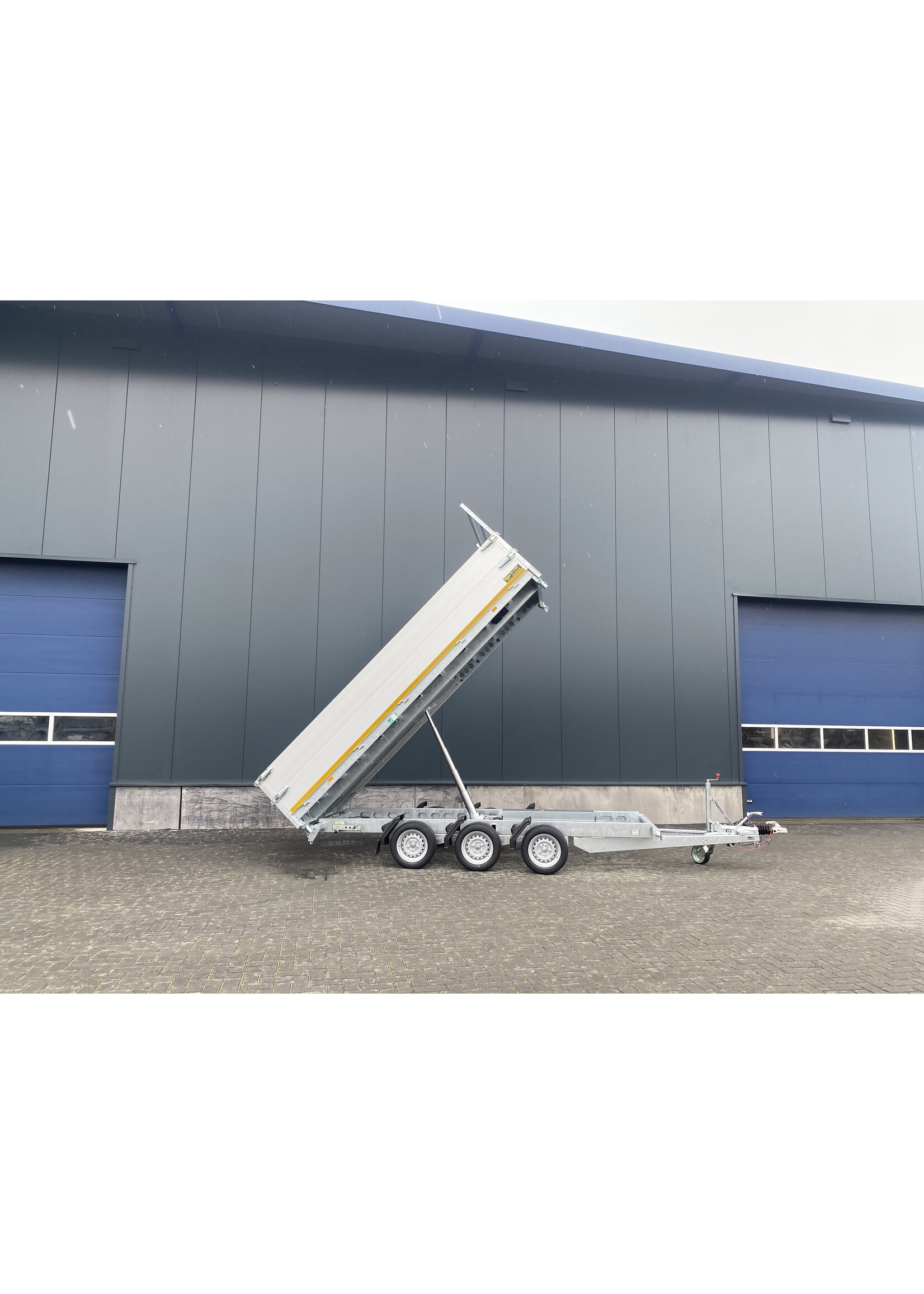 eduard Demo / voorraad aktie! Eduard 3-zijdige kipper | 400 x 180 x 60 cm | 3.500 kg | Geremd ALL-IN AKTIE!
