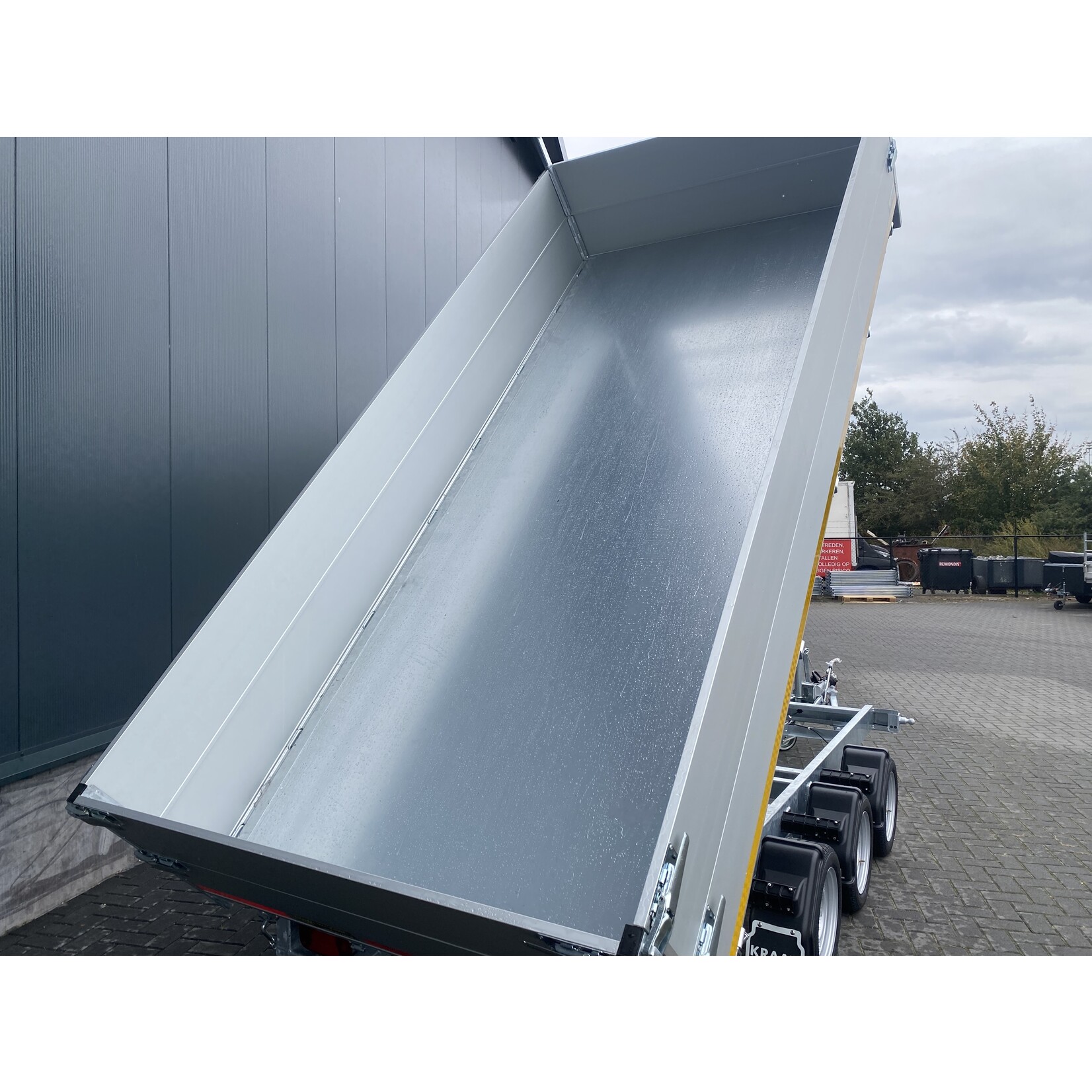eduard Demo / voorraad aktie! Eduard 3-zijdige kipper | 400 x 180 x 60 cm | 3.500 kg | Geremd ALL-IN AKTIE!