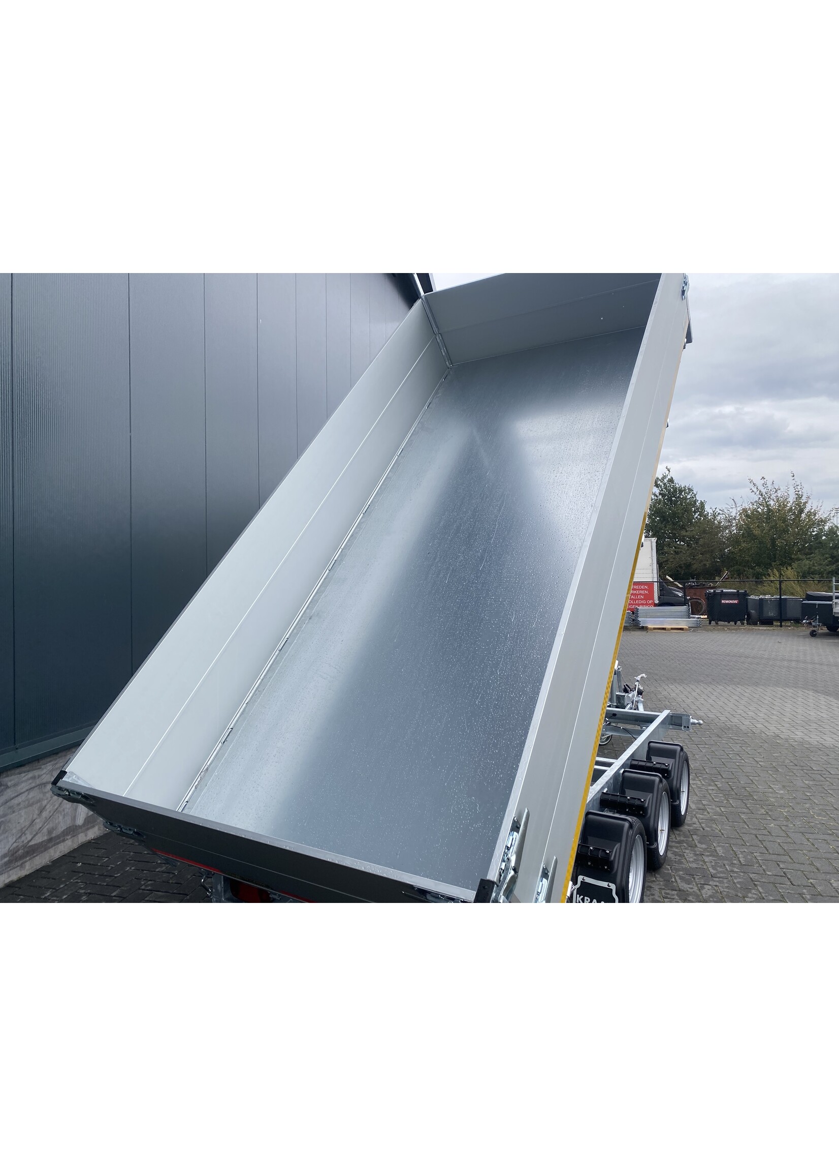 eduard Demo / voorraad aktie! Eduard 3-zijdige kipper | 400 x 180 x 60 cm | 3.500 kg | Geremd ALL-IN AKTIE!