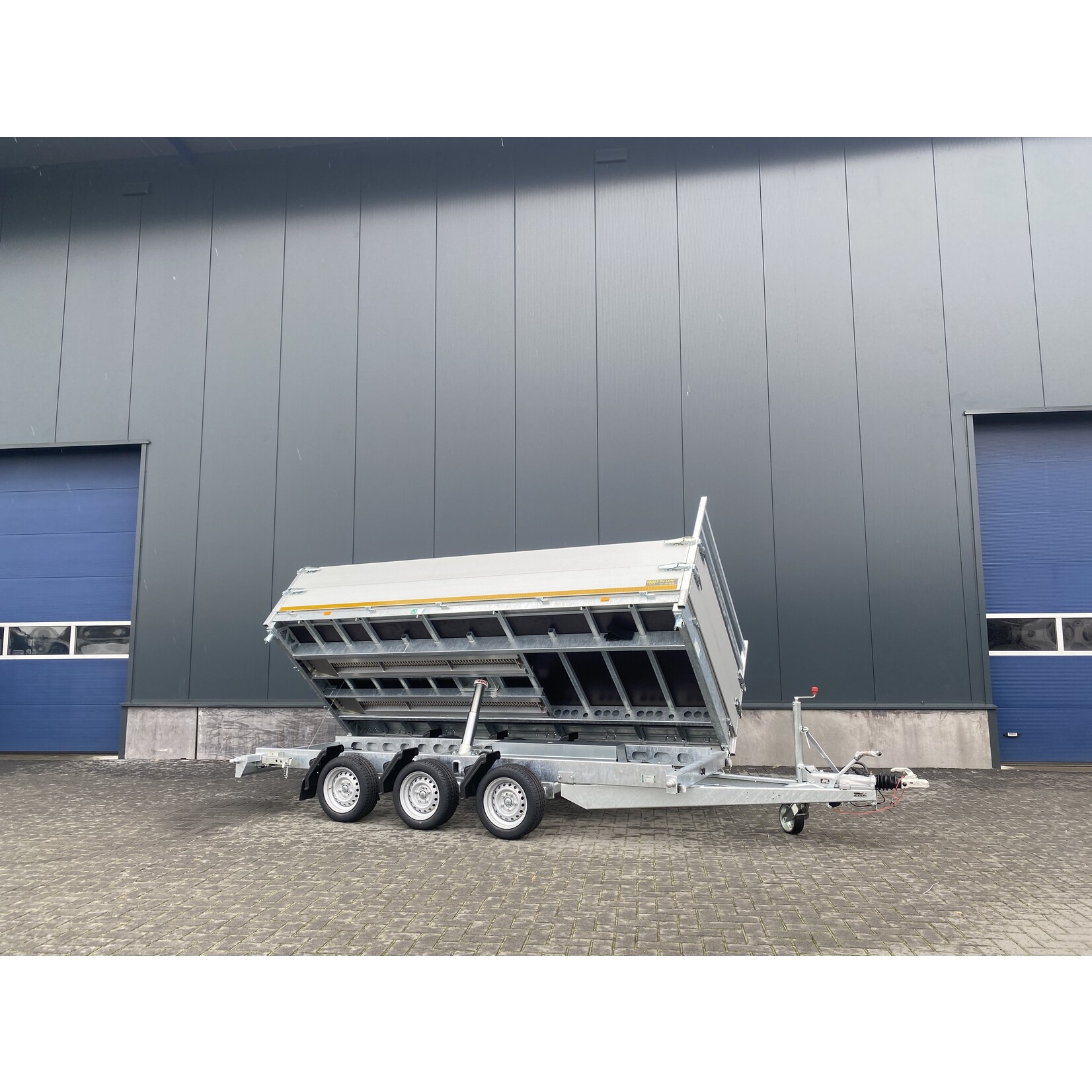 eduard Demo / voorraad aktie! Eduard 3-zijdige kipper | 400 x 180 x 60 cm | 3.500 kg | Geremd ALL-IN AKTIE!