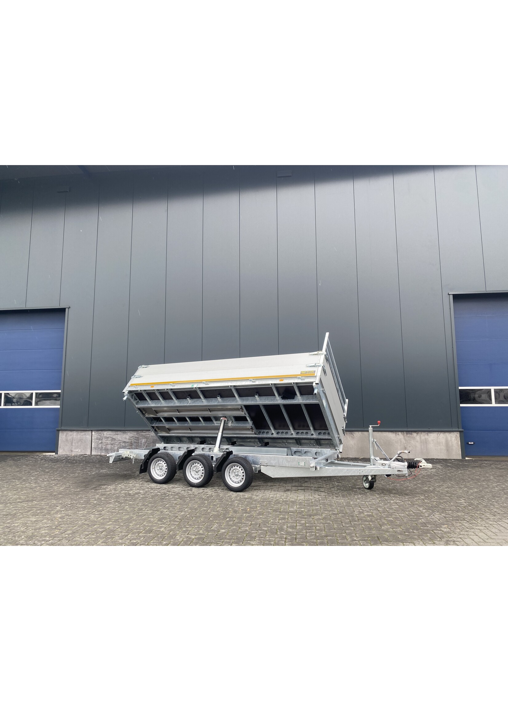 eduard Demo / voorraad aktie! Eduard 3-zijdige kipper | 400 x 180 x 60 cm | 3.500 kg | Geremd ALL-IN AKTIE!
