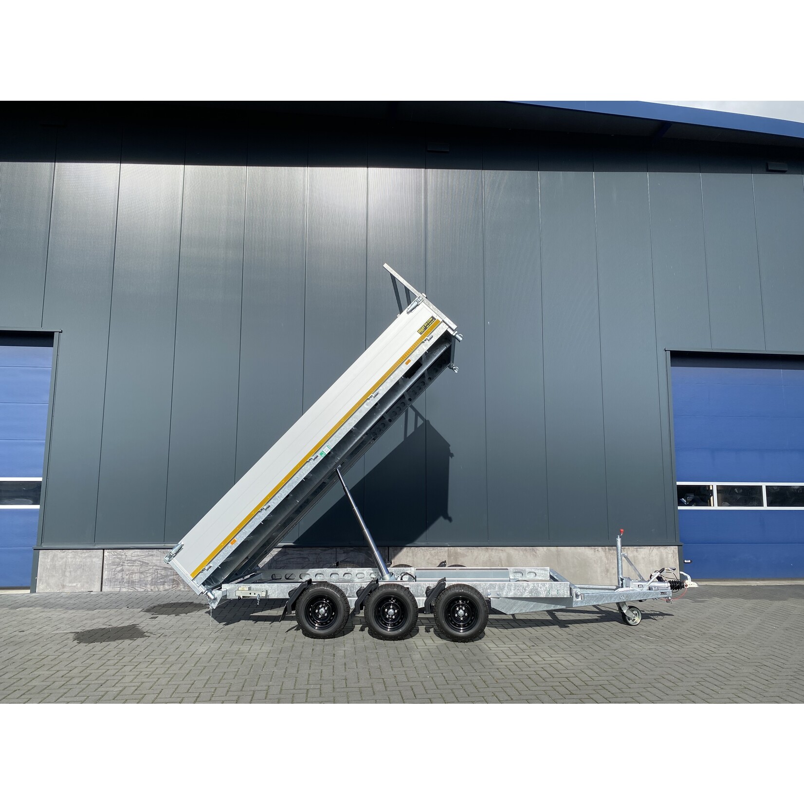 eduard Eduard 3- zijdige kipper | 400 x 200 x 40 cm | 3.500 kg | Geremd ALL - IN AKTIE!