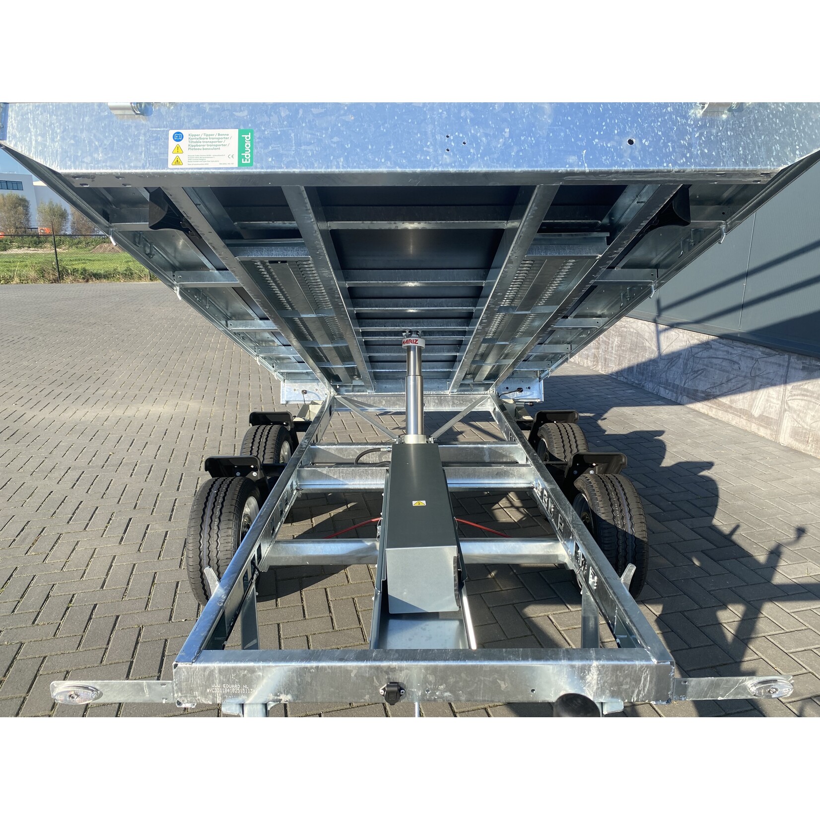 eduard Eduard kipper | 310 x 180 x 30 cm | 3.000 kg | Geremd ALL - IN AKTIE!