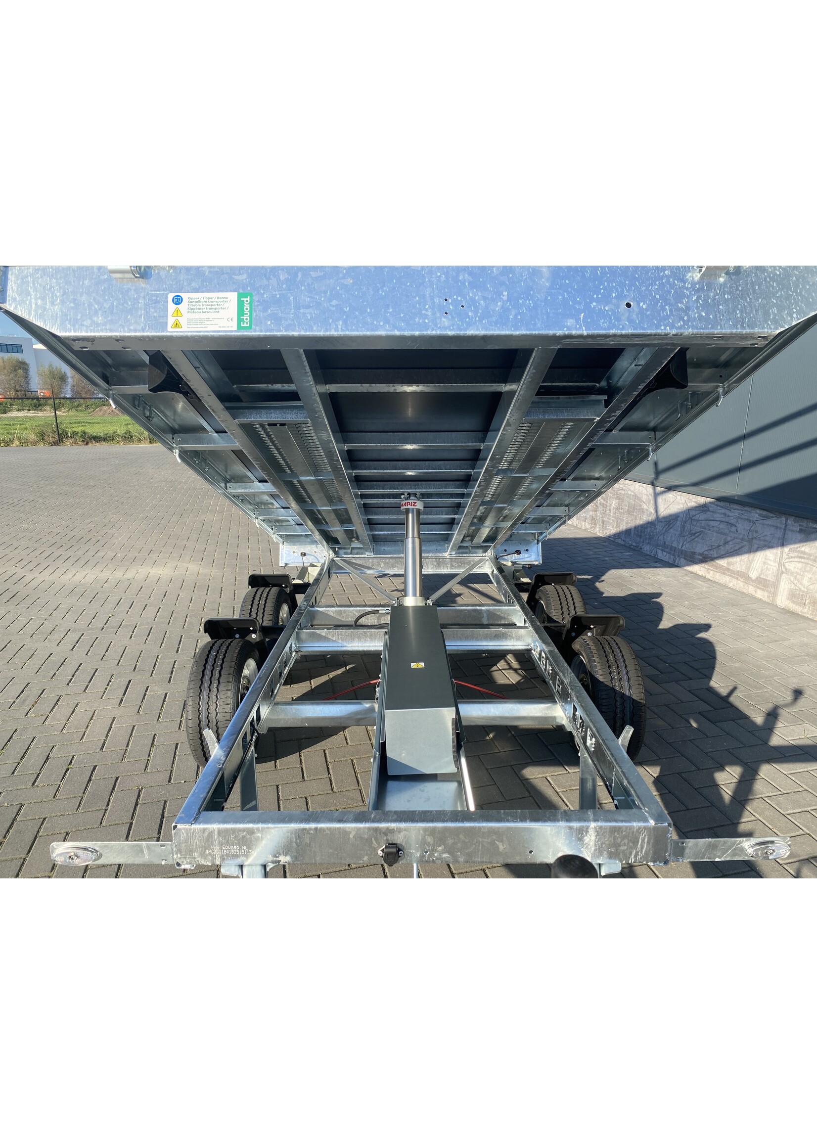 eduard Eduard kipper | 310 x 180 x 30 cm | 3.000 kg | Geremd ALL - IN AKTIE!