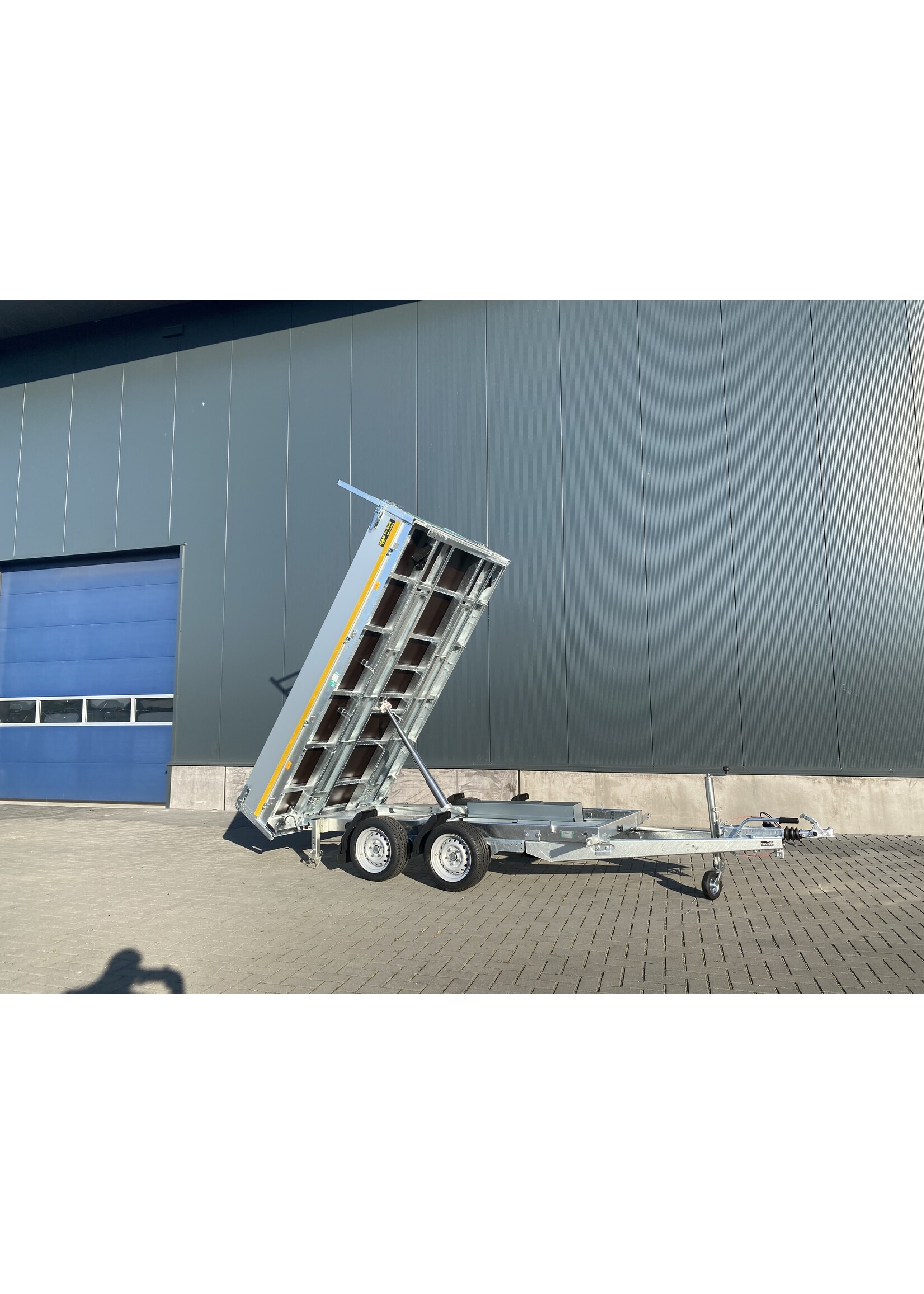 eduard Eduard kipper | 310 x 180 x 30 cm | 3.000 kg | Geremd ALL - IN AKTIE!