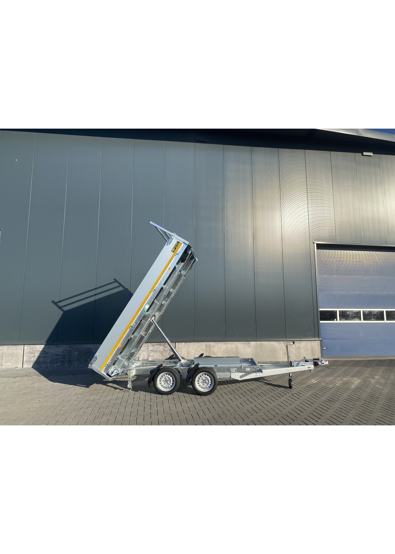 eduard Eduard kipper | 310 x 180 x 30 cm | 3.000 kg | Geremd ALL - IN AKTIE!