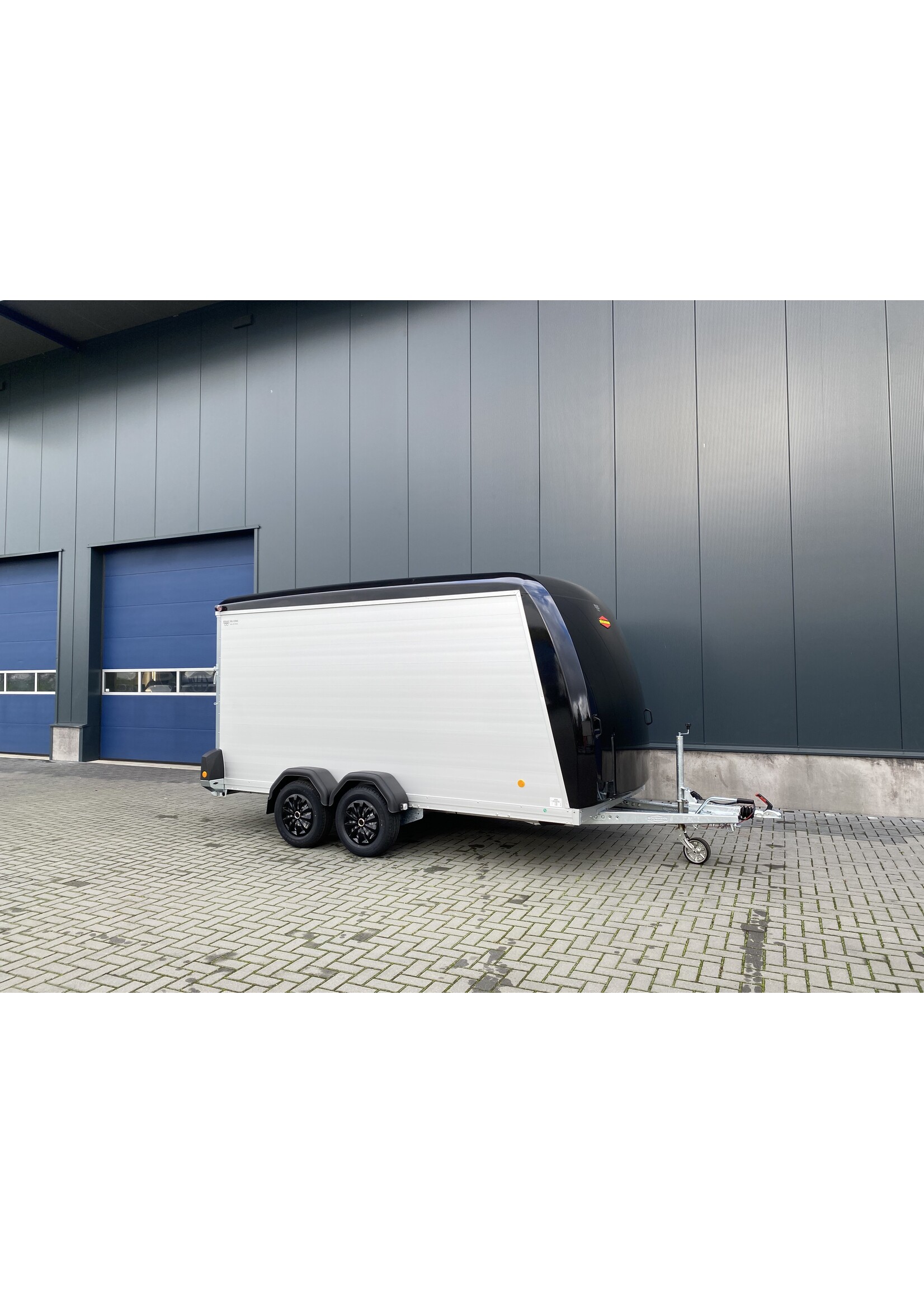 Bockmann Böckmann Gesloten Aanhangwagen | 424 x 187 x 209 cm | 2.700 kg Geremd ALL - IN AKTIE!