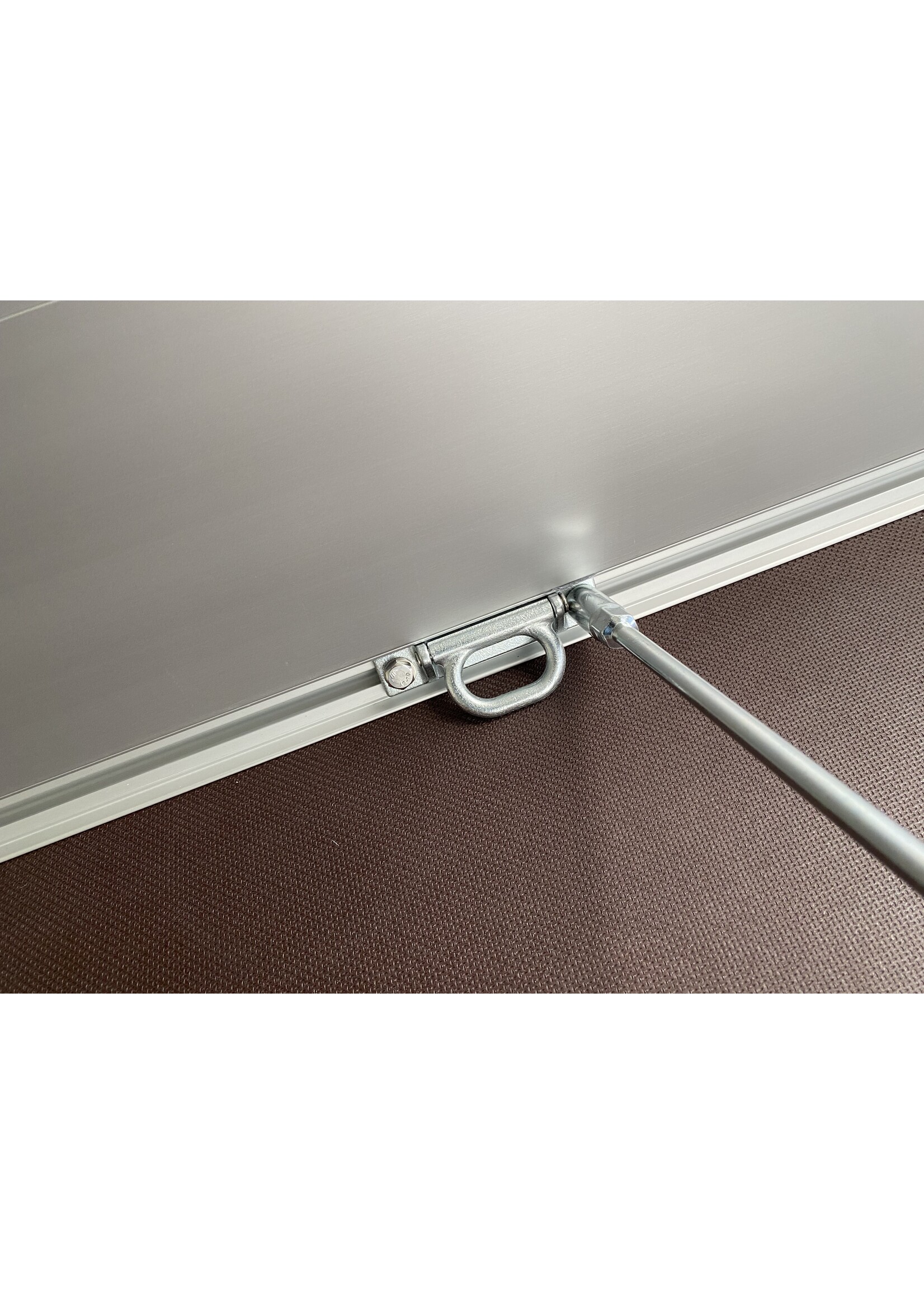 Bockmann Böckmann Gesloten Aanhangwagen | 424 x 187 x 209 cm | 2.700 kg Geremd ALL - IN AKTIE!