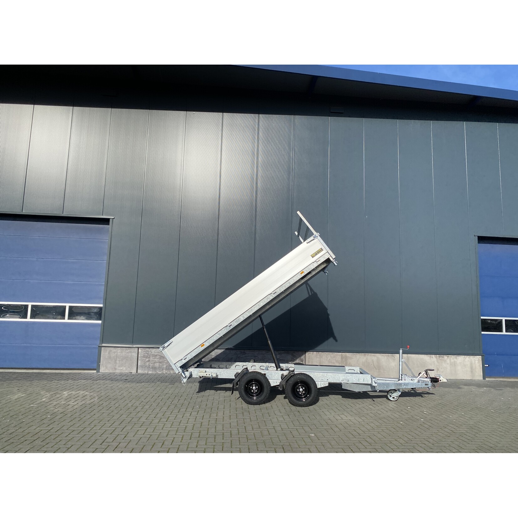 Crowline Crowline 3-zijdige kipper | 350 x 180 x 40 cm | 3.500 kg | Geremd ALL-IN AKTIE!