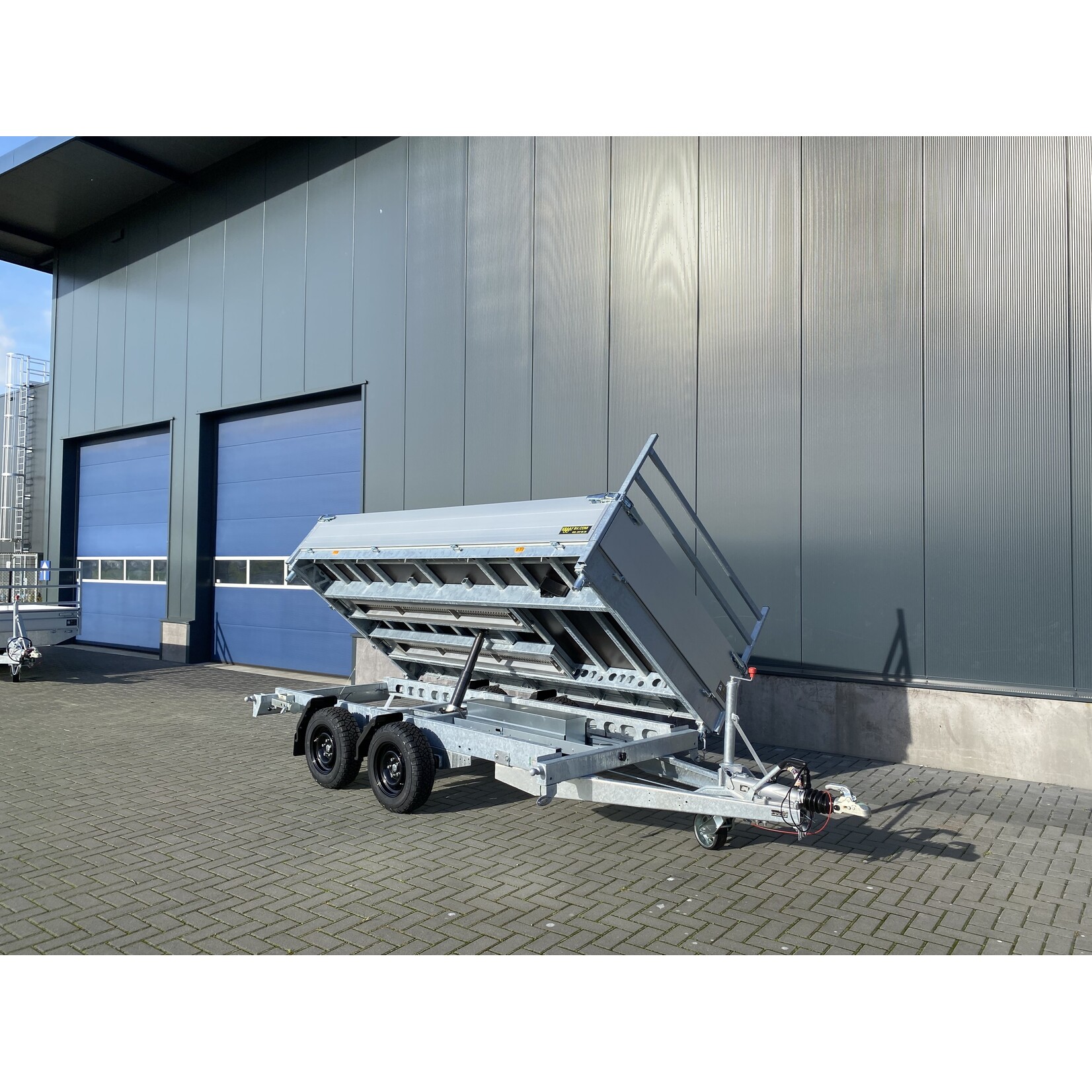 Crowline Crowline 3-zijdige kipper | 350 x 180 x 40 cm | 3.500 kg | Geremd ALL-IN AKTIE!